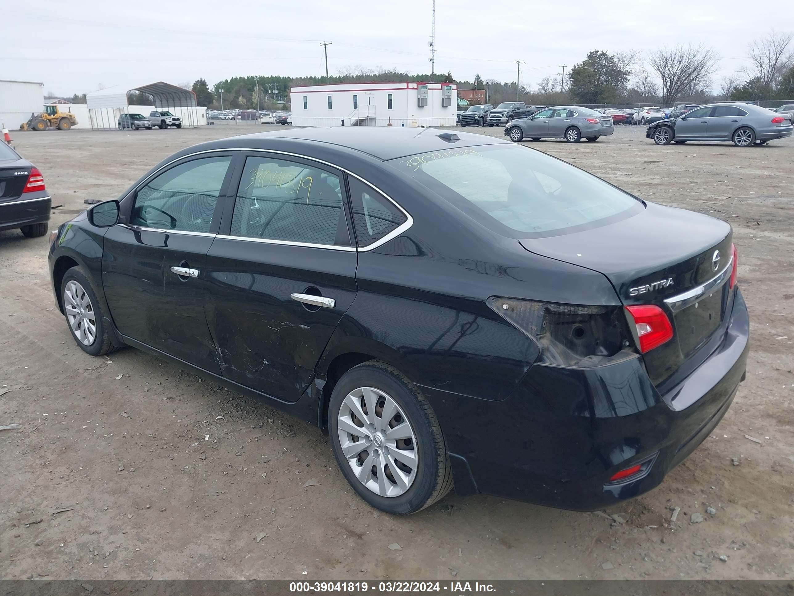 Photo 2 VIN: 3N1AB7AP3HY377641 - NISSAN SENTRA 