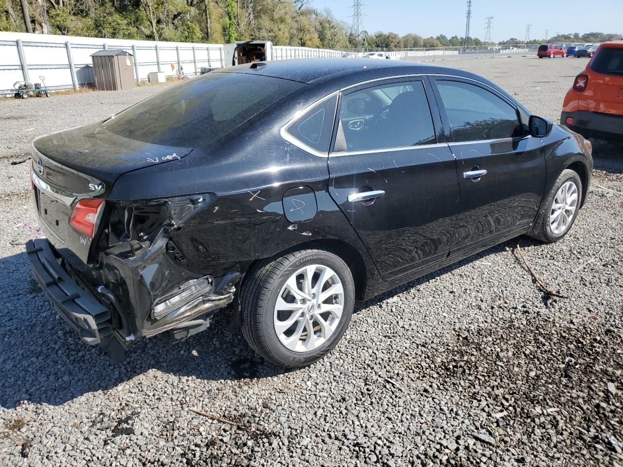 Photo 2 VIN: 3N1AB7AP3JL652671 - NISSAN SENTRA 