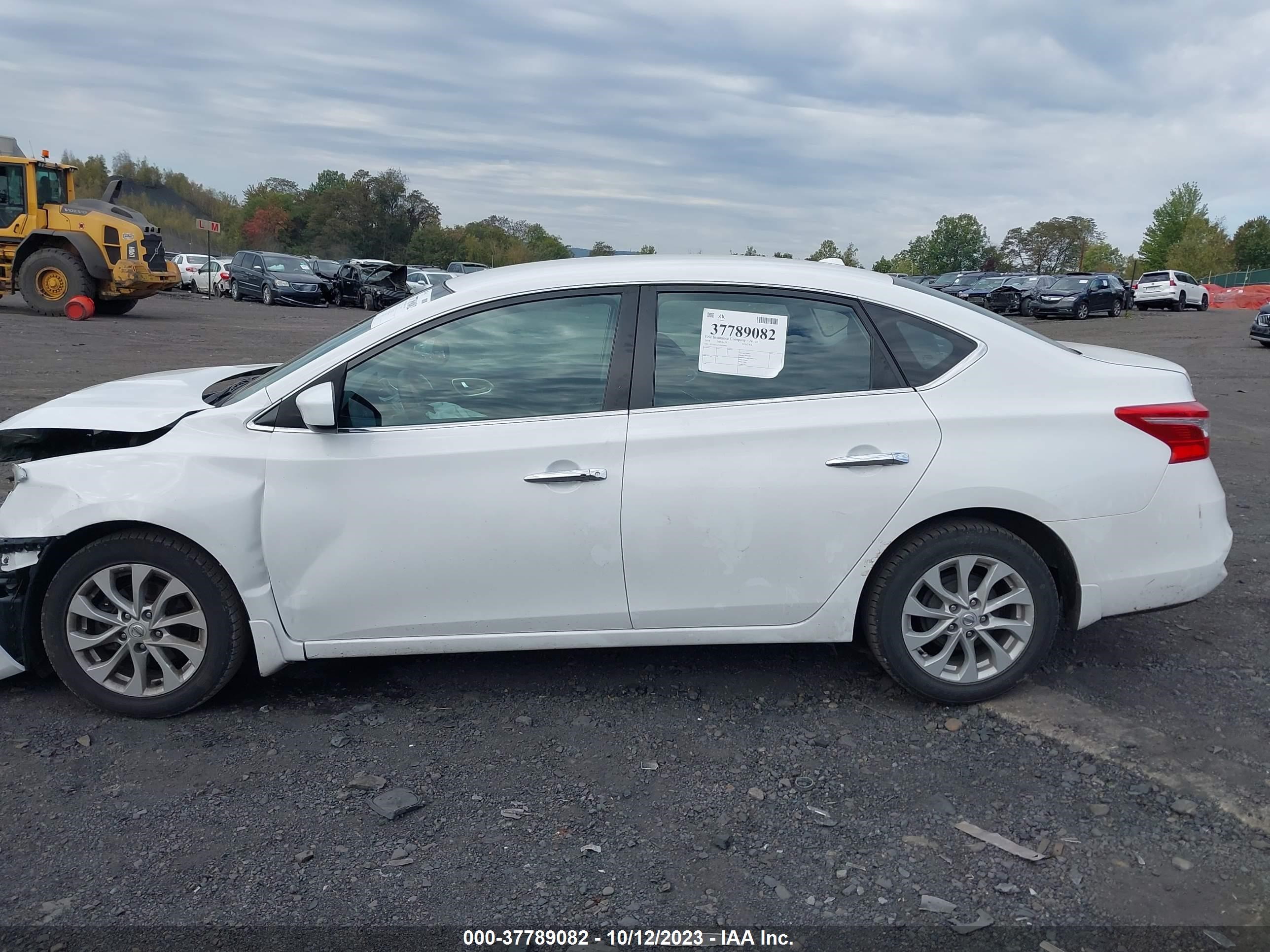 Photo 13 VIN: 3N1AB7AP3JL654002 - NISSAN SENTRA 