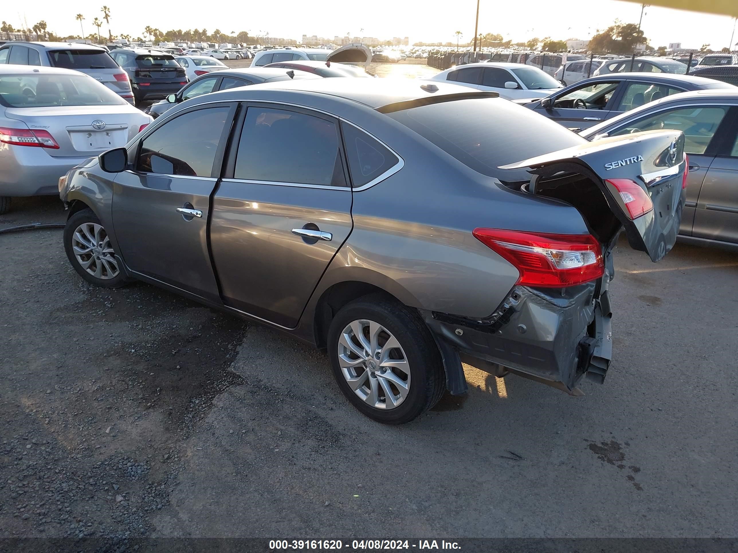 Photo 2 VIN: 3N1AB7AP3JY260454 - NISSAN SENTRA 