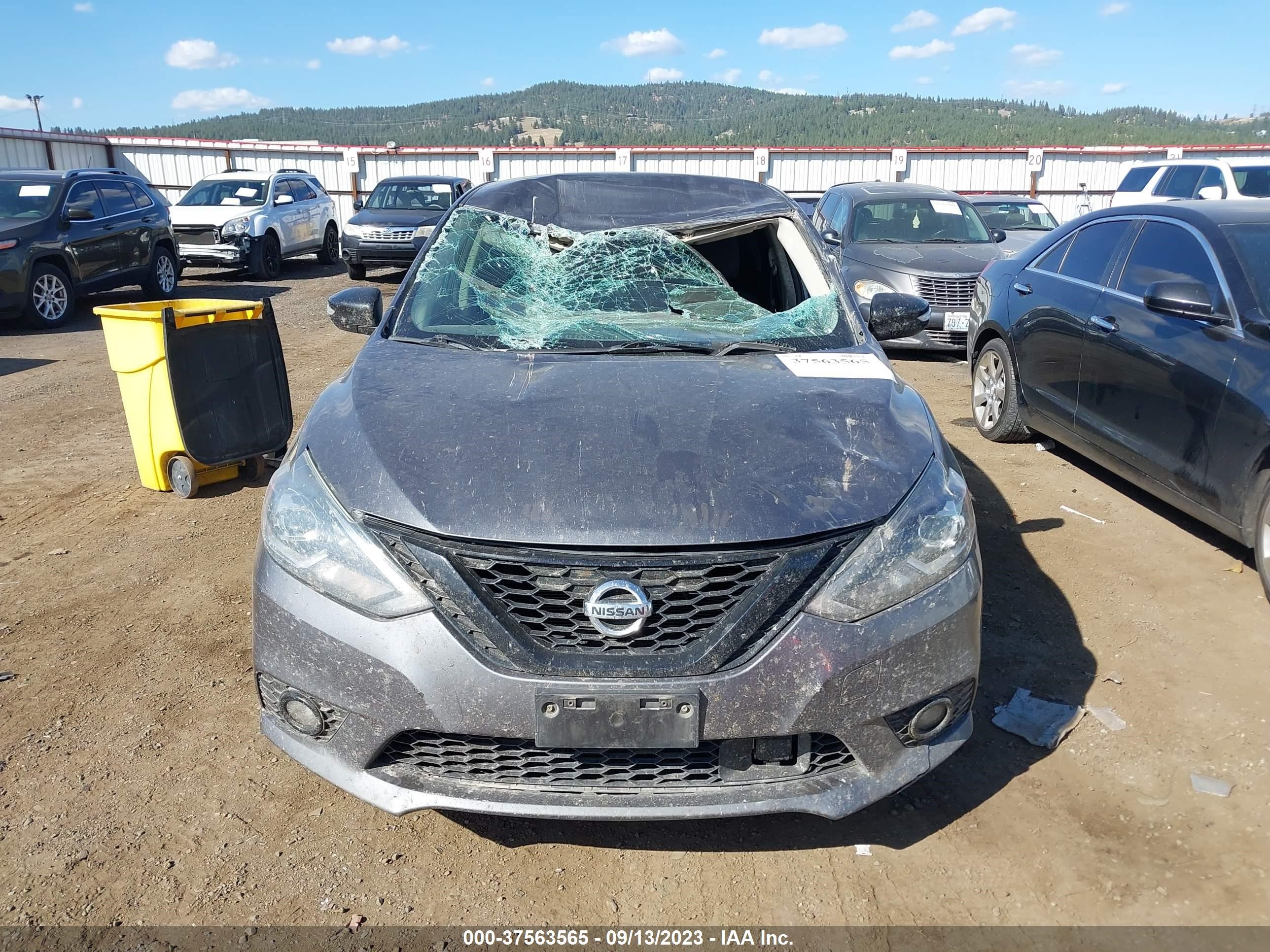 Photo 11 VIN: 3N1AB7AP3JY261782 - NISSAN SENTRA 