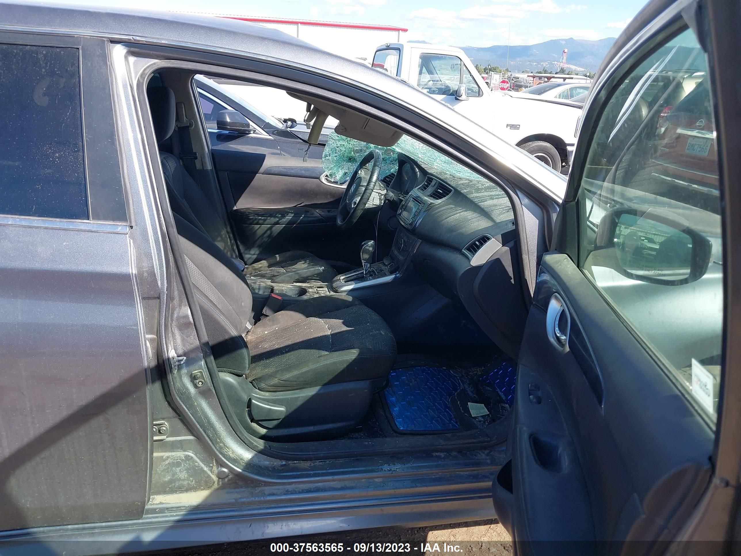 Photo 4 VIN: 3N1AB7AP3JY261782 - NISSAN SENTRA 