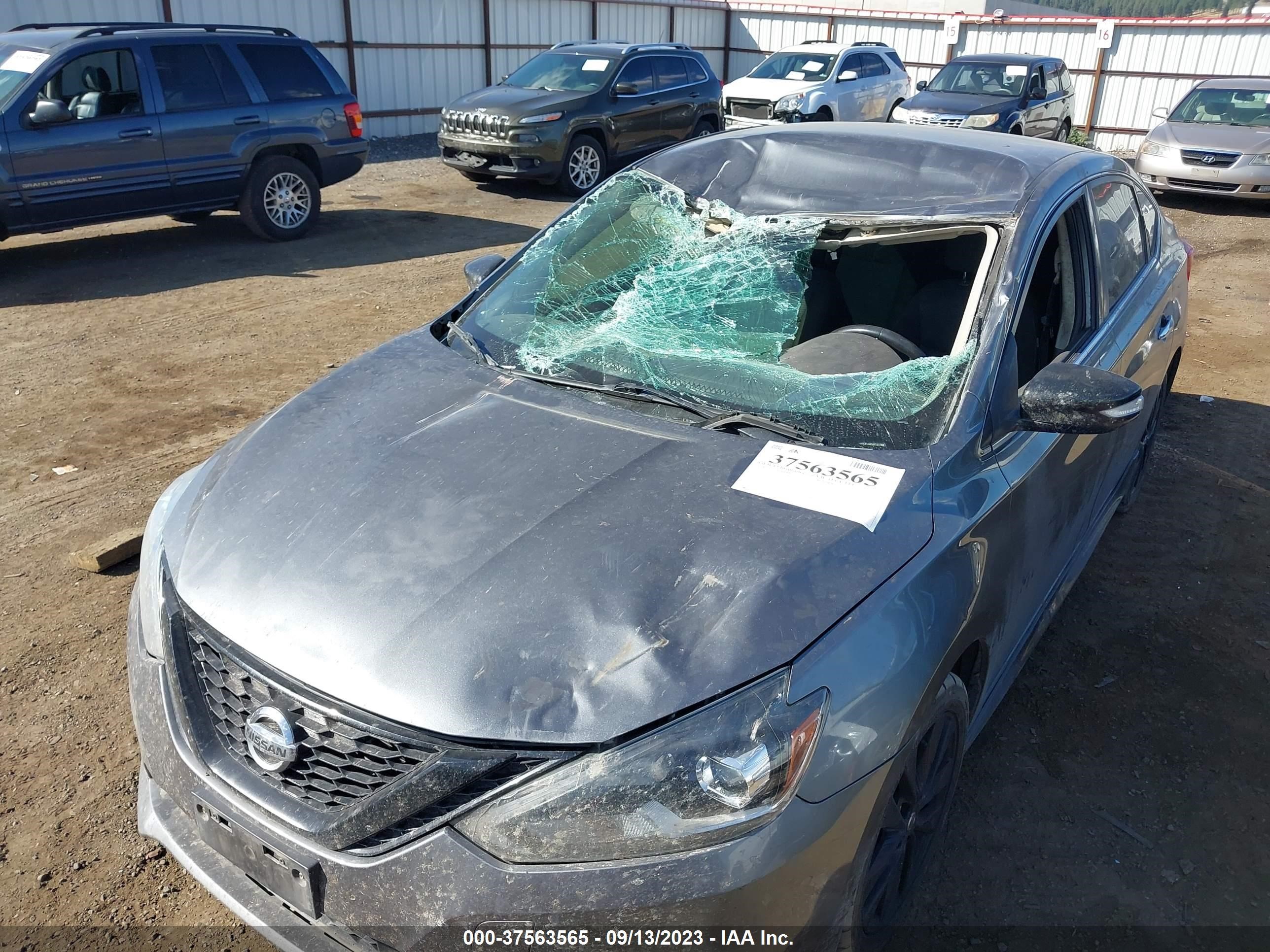 Photo 5 VIN: 3N1AB7AP3JY261782 - NISSAN SENTRA 