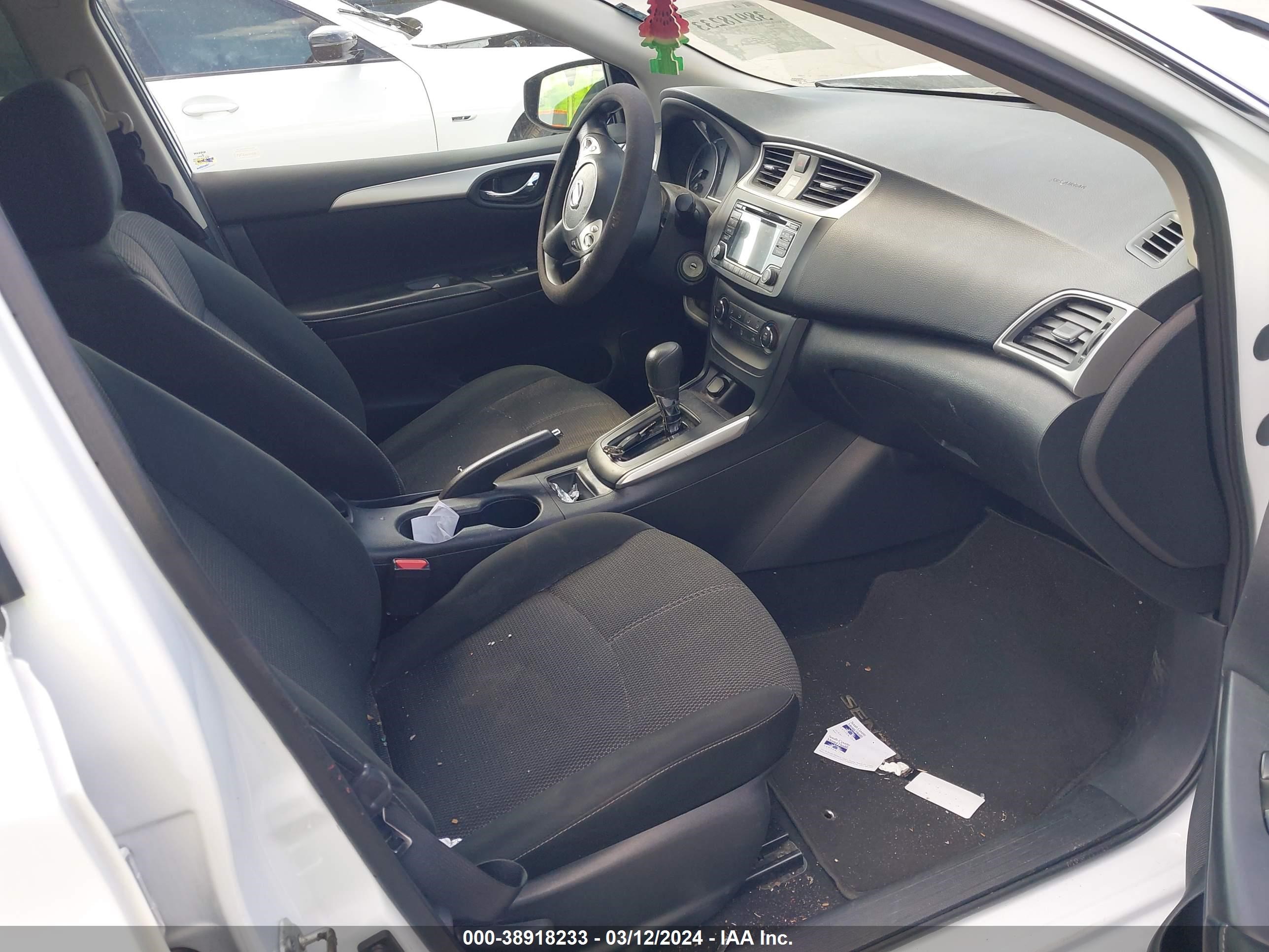 Photo 4 VIN: 3N1AB7AP3JY271082 - NISSAN SENTRA 