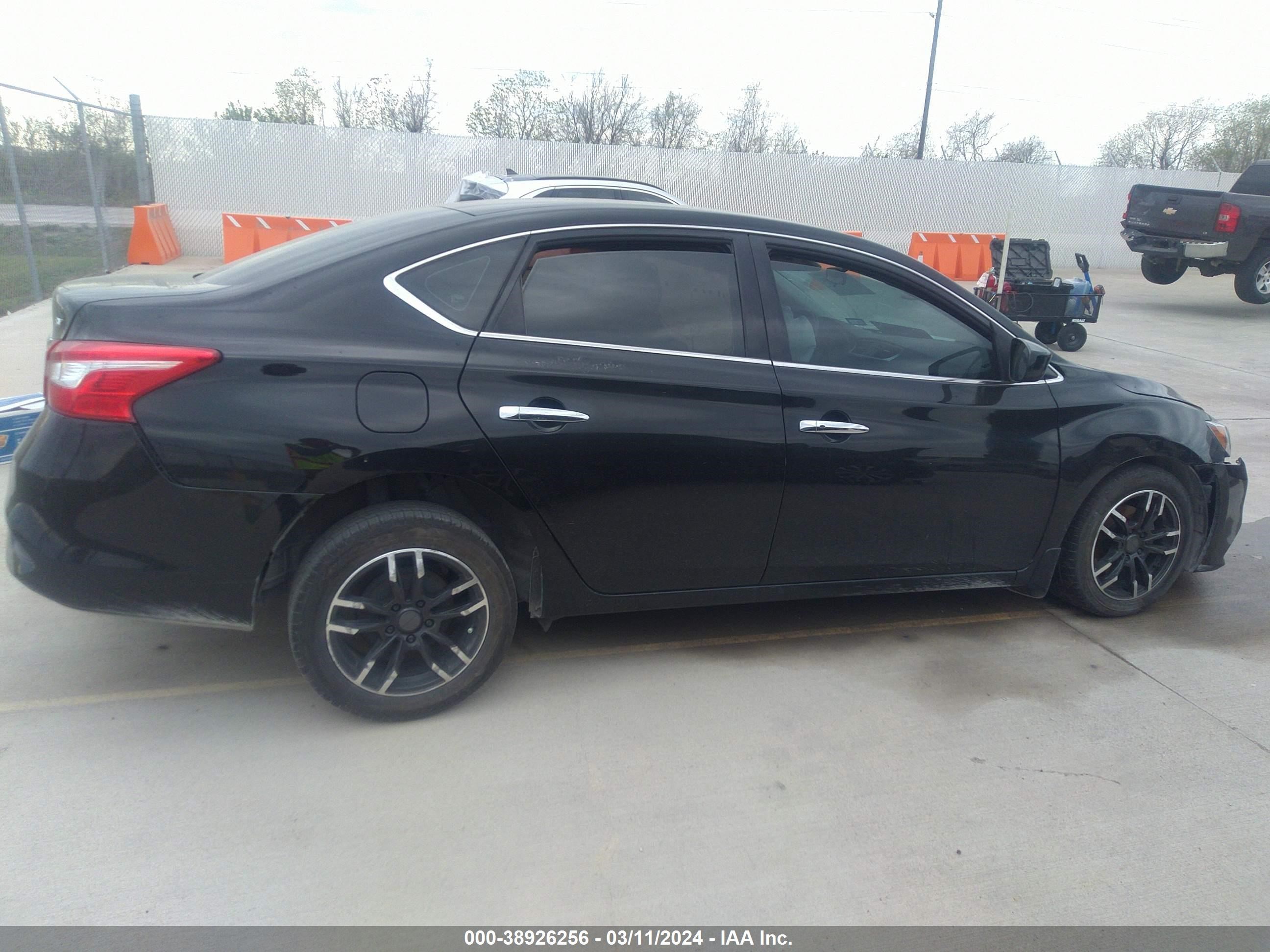 Photo 11 VIN: 3N1AB7AP3JY340806 - NISSAN SENTRA 