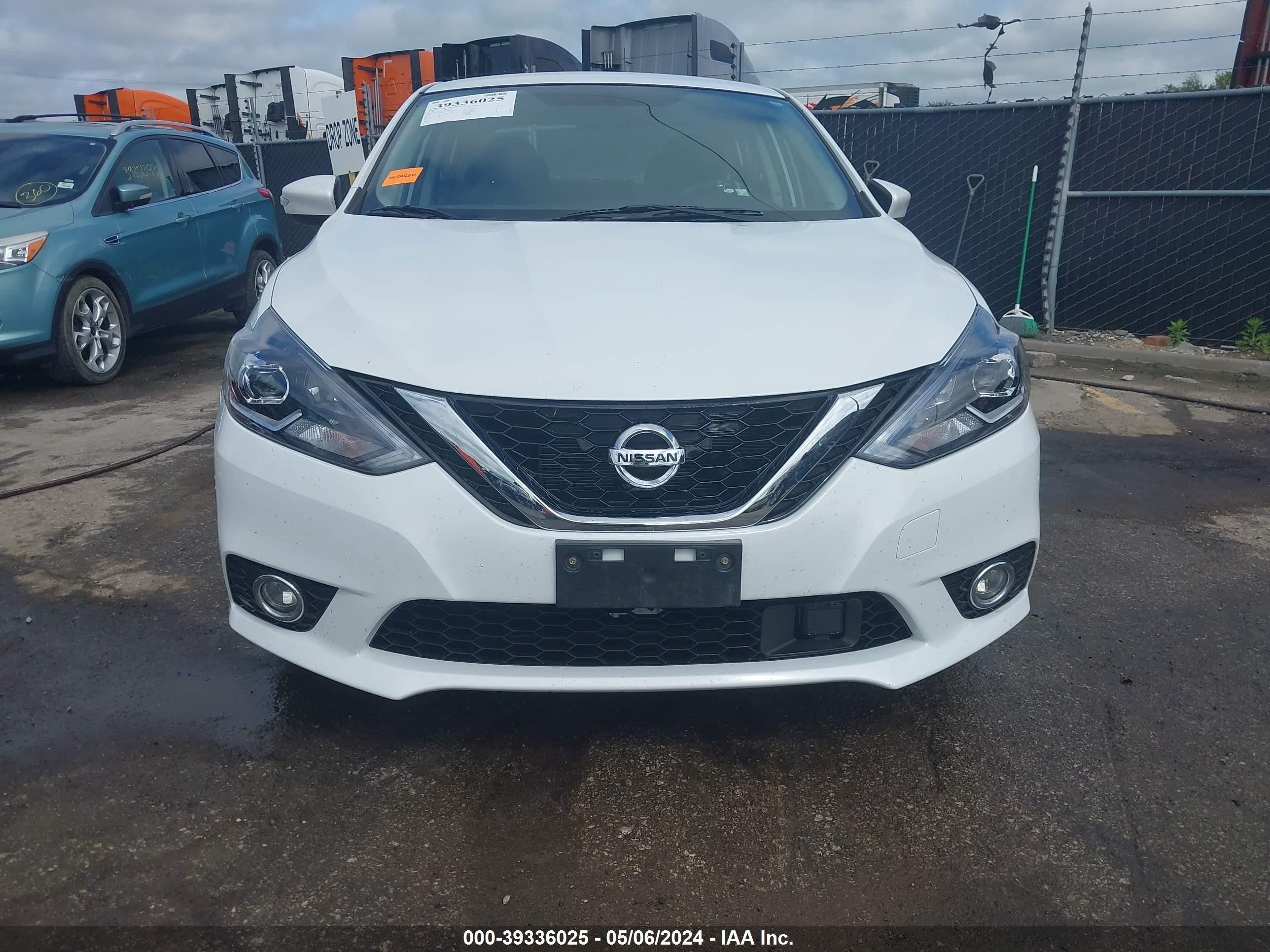 Photo 5 VIN: 3N1AB7AP3KY205665 - NISSAN SENTRA 