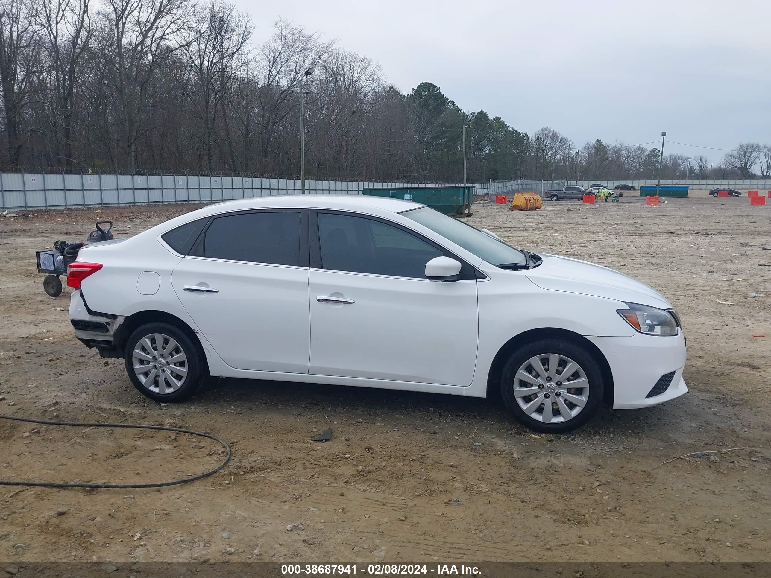 Photo 12 VIN: 3N1AB7AP3KY207657 - NISSAN SENTRA 