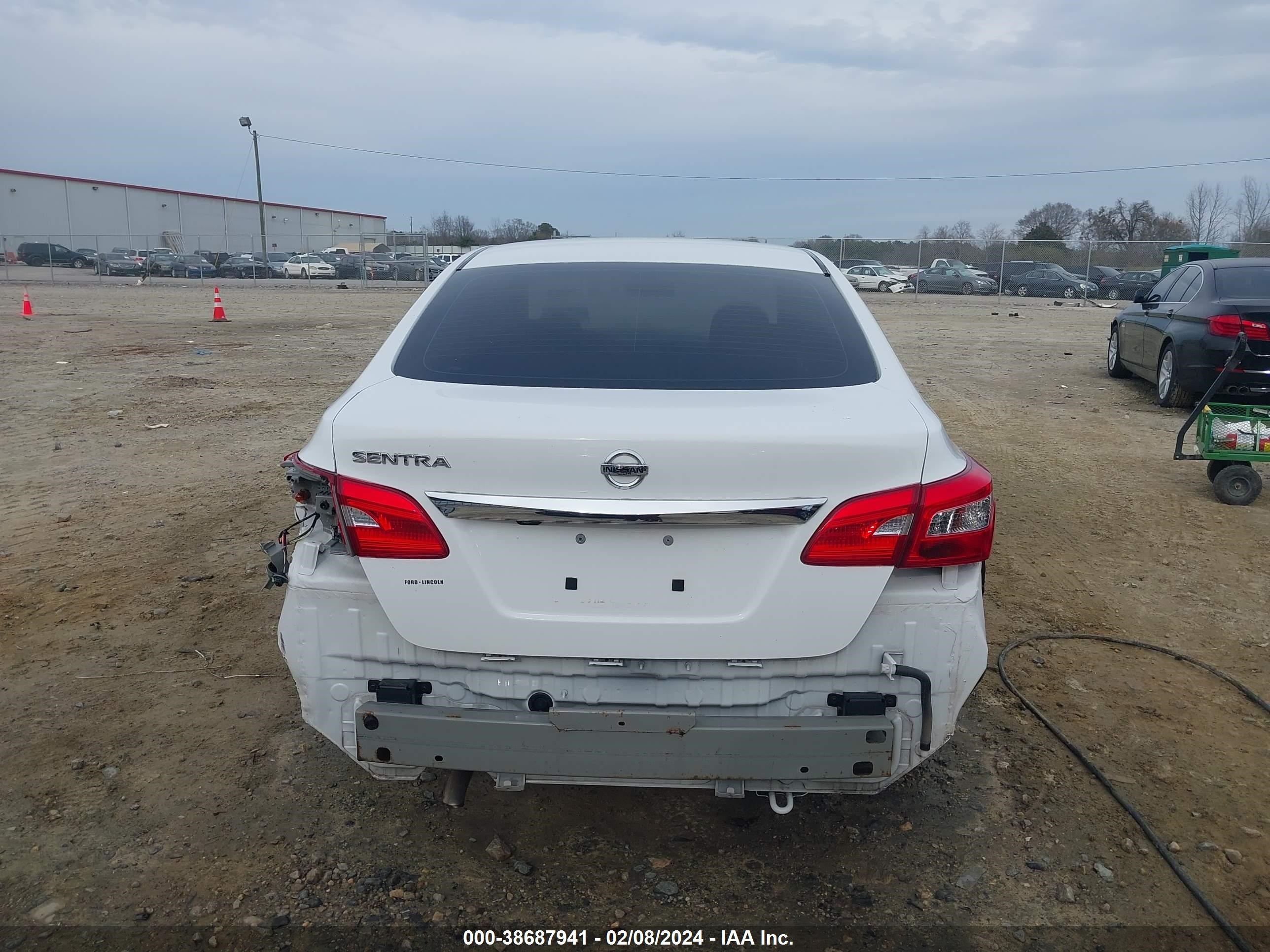 Photo 15 VIN: 3N1AB7AP3KY207657 - NISSAN SENTRA 