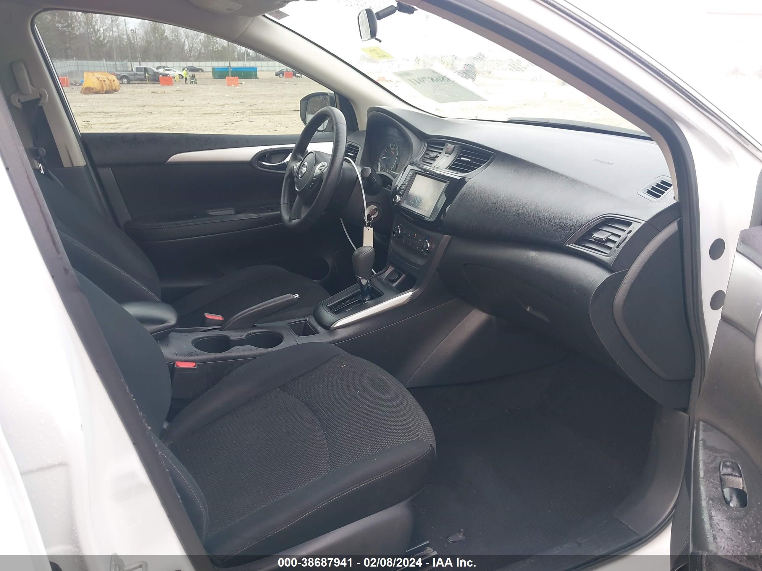 Photo 4 VIN: 3N1AB7AP3KY207657 - NISSAN SENTRA 