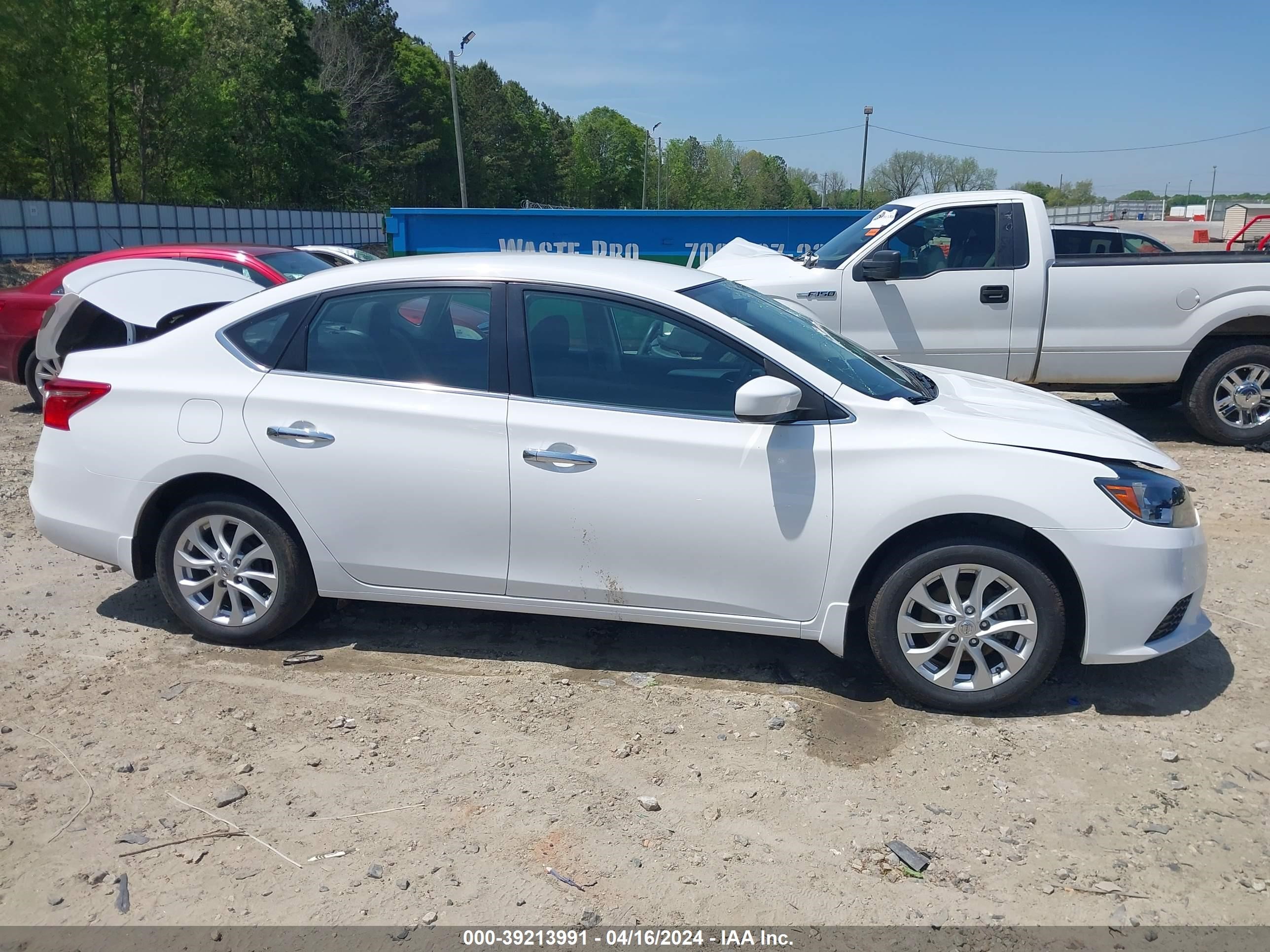 Photo 12 VIN: 3N1AB7AP3KY259418 - NISSAN SENTRA 