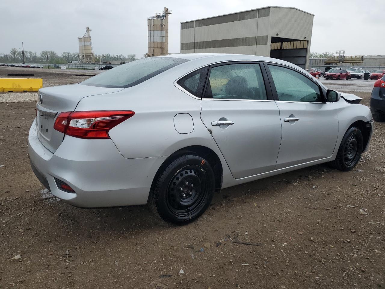 Photo 2 VIN: 3N1AB7AP3KY307290 - NISSAN SENTRA 