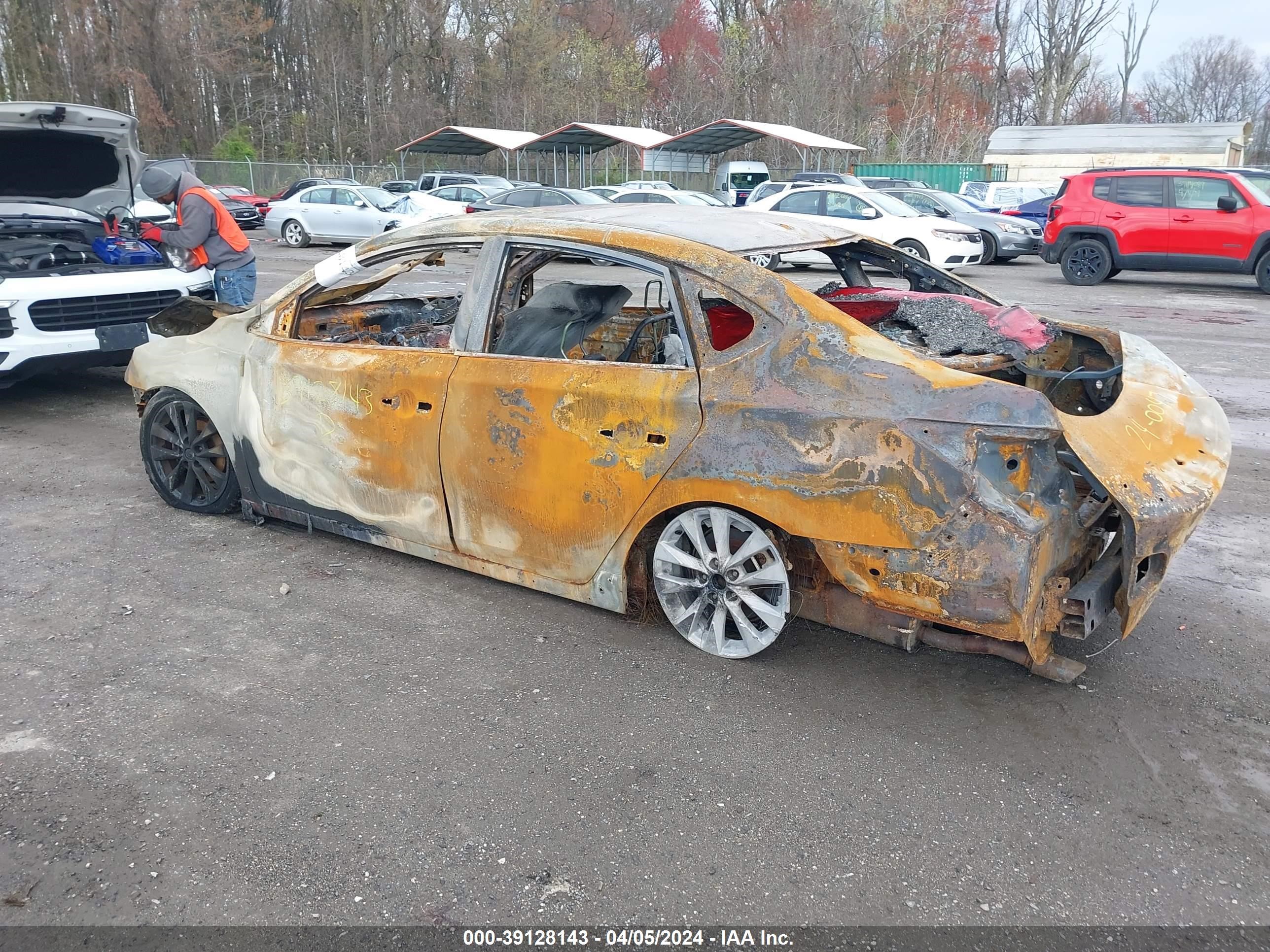 Photo 2 VIN: 3N1AB7AP3KY307970 - NISSAN SENTRA 