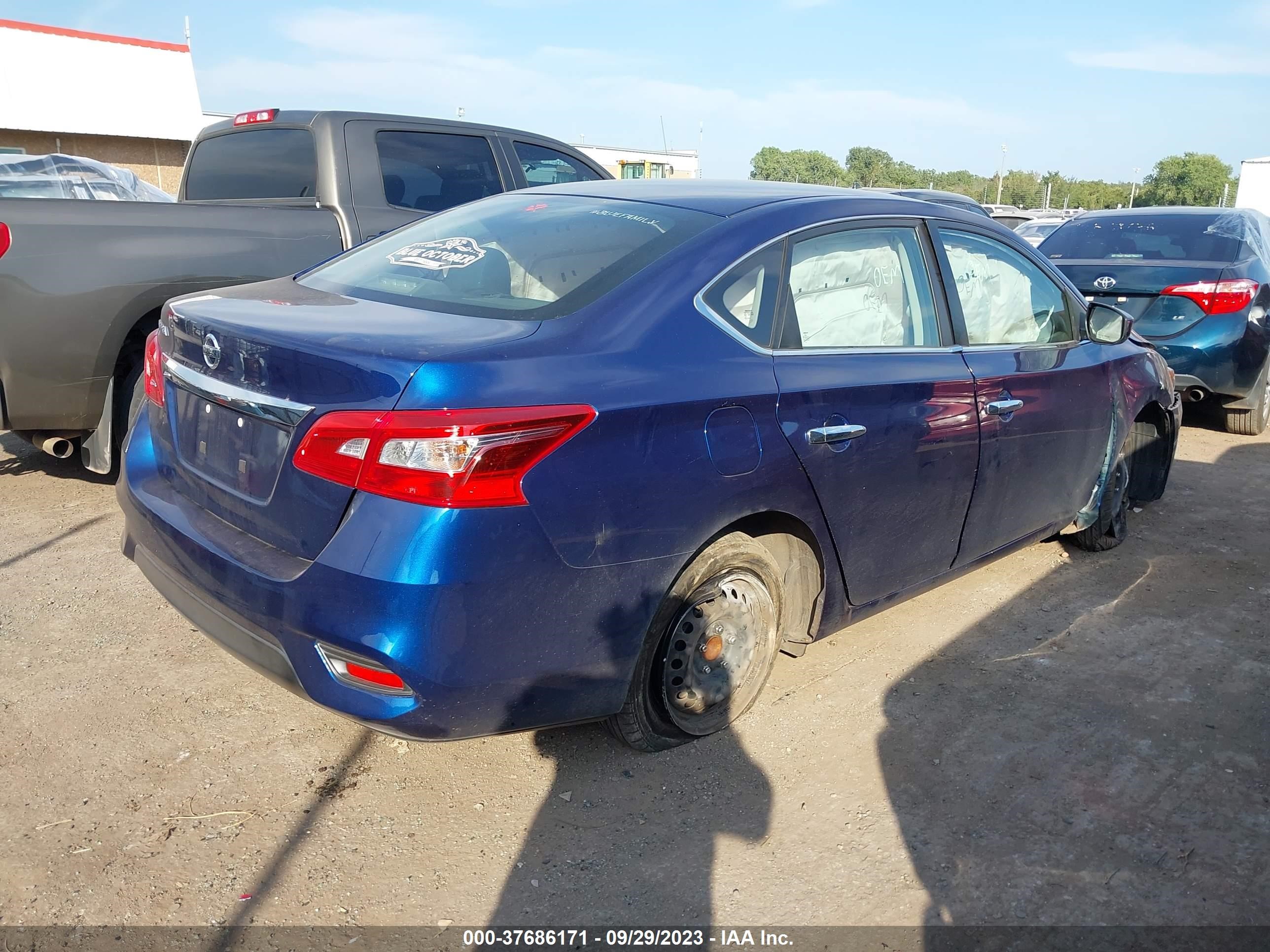 Photo 3 VIN: 3N1AB7AP3KY371295 - NISSAN SENTRA 