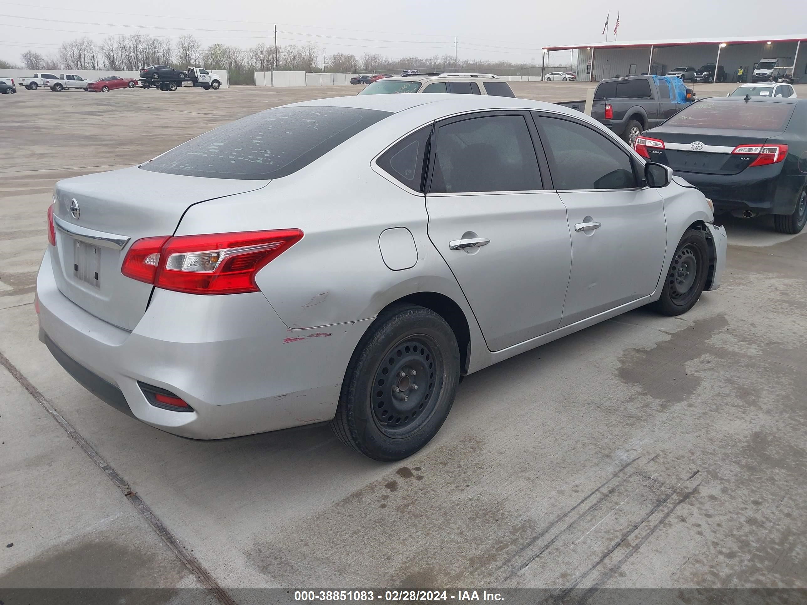 Photo 3 VIN: 3N1AB7AP3KY431172 - NISSAN SENTRA 