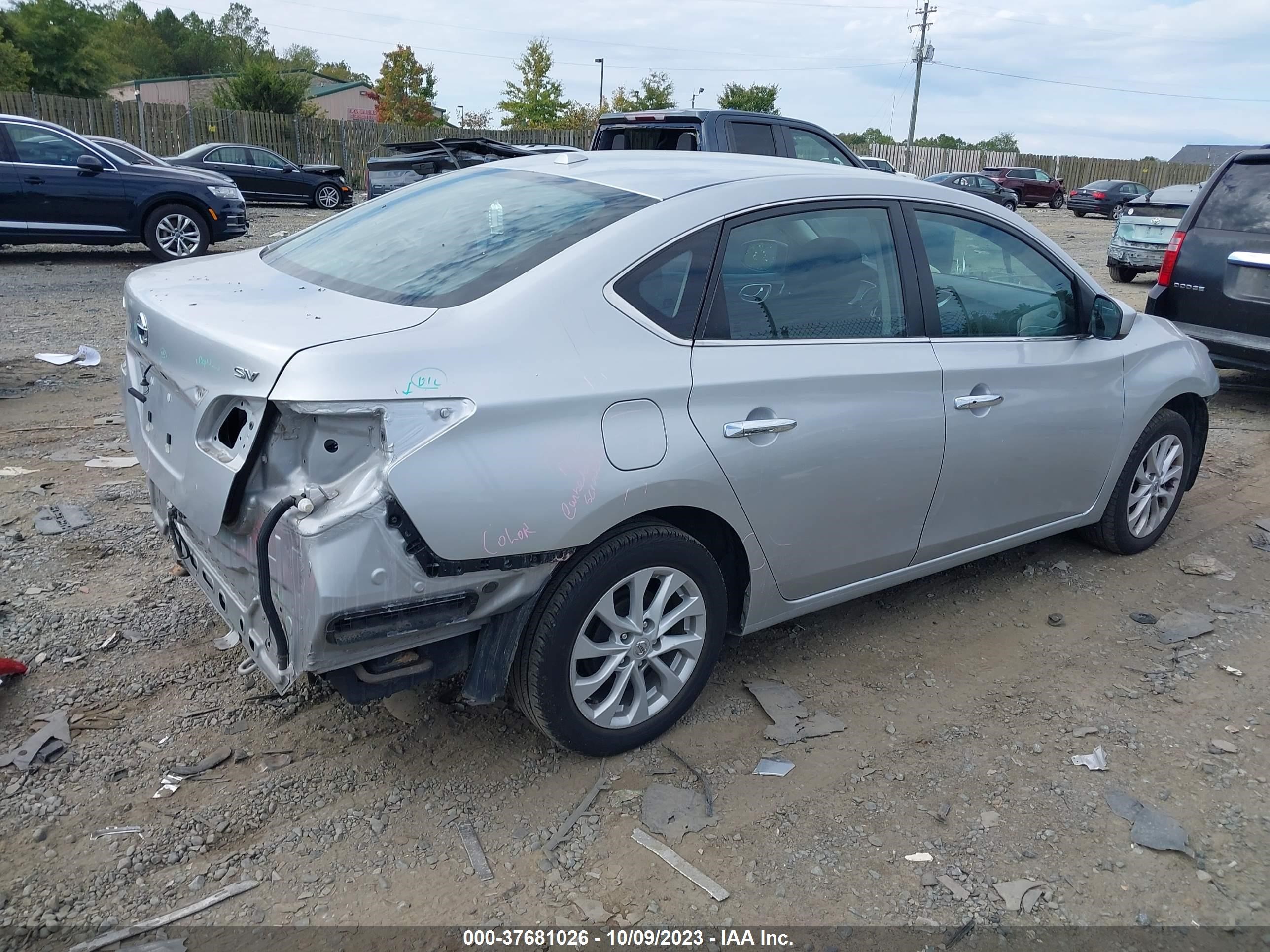 Photo 3 VIN: 3N1AB7AP3KY433827 - NISSAN SENTRA 