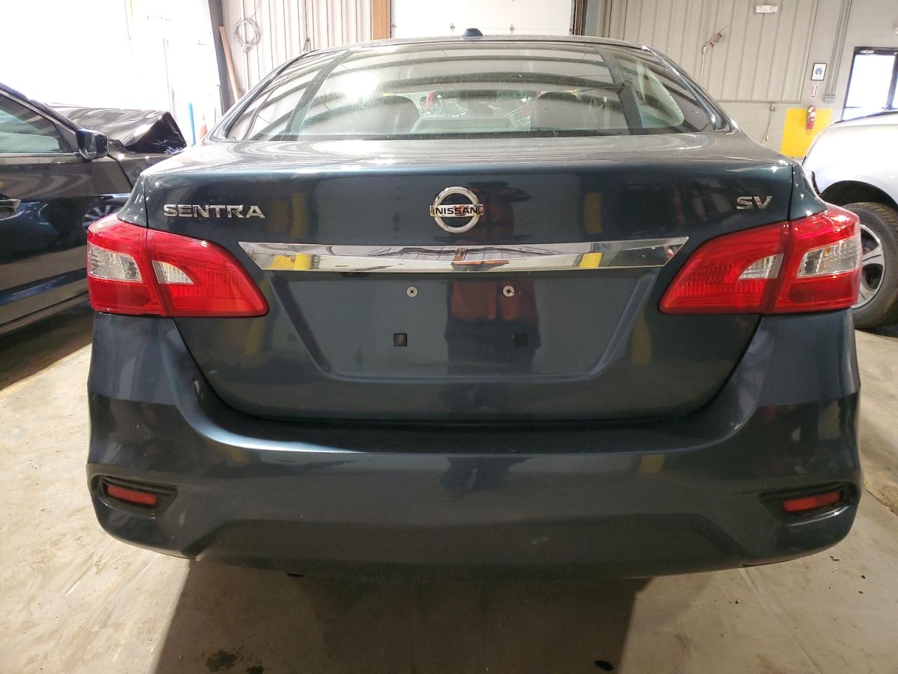 Photo 5 VIN: 3N1AB7AP4GY236933 - NISSAN SENTRA 