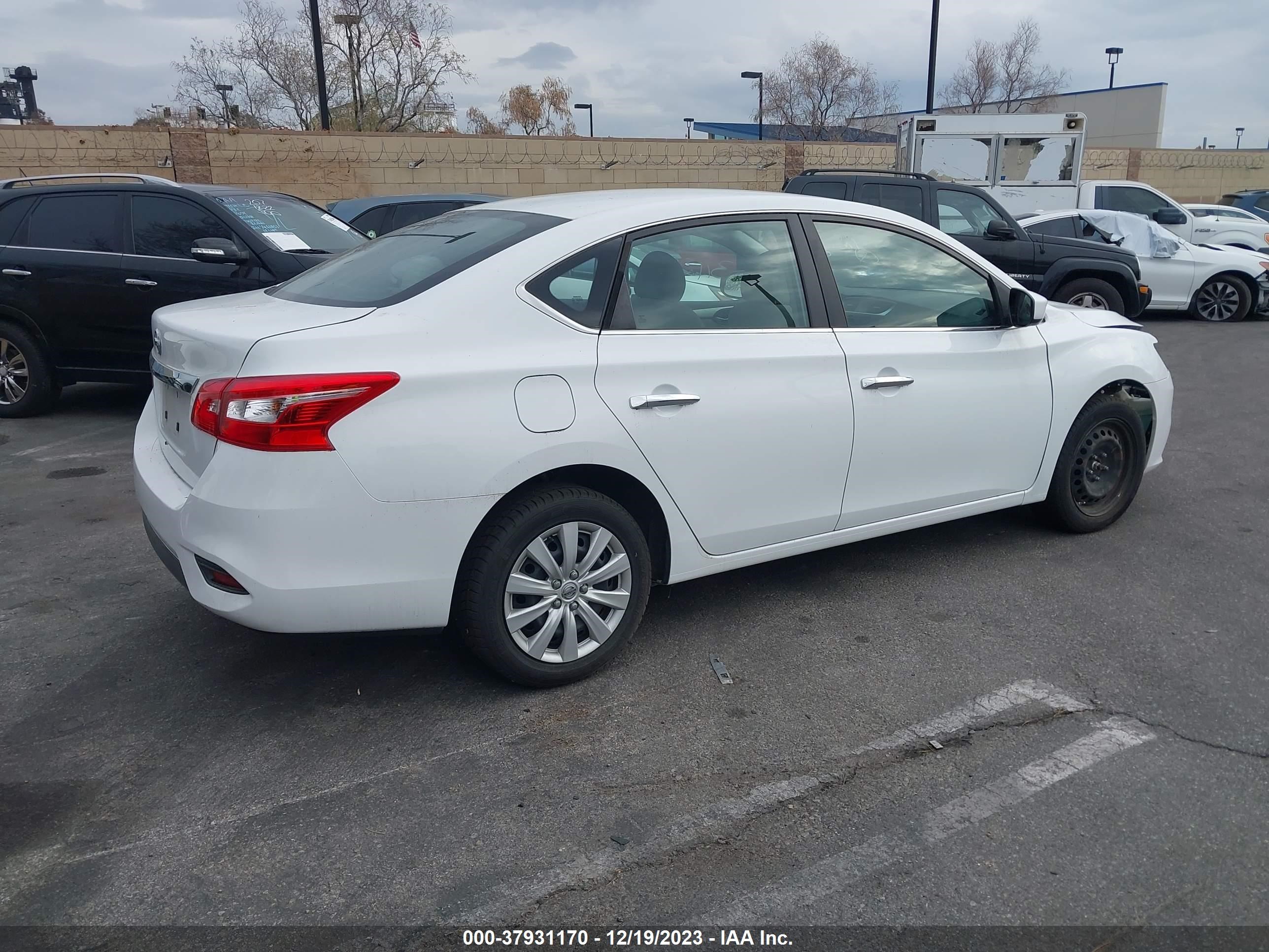 Photo 3 VIN: 3N1AB7AP4GY264005 - NISSAN SENTRA 