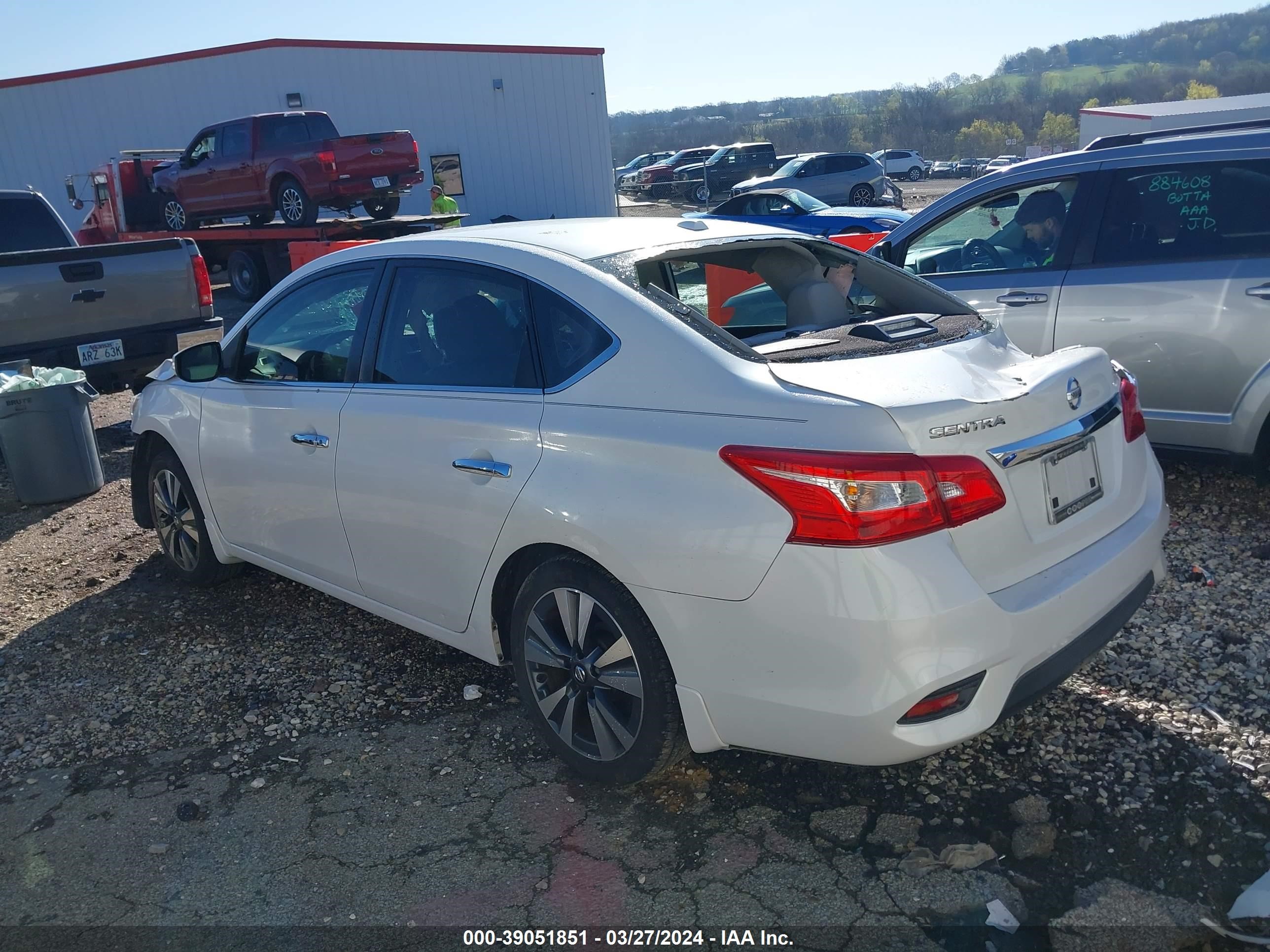 Photo 2 VIN: 3N1AB7AP4HY205456 - NISSAN SENTRA 