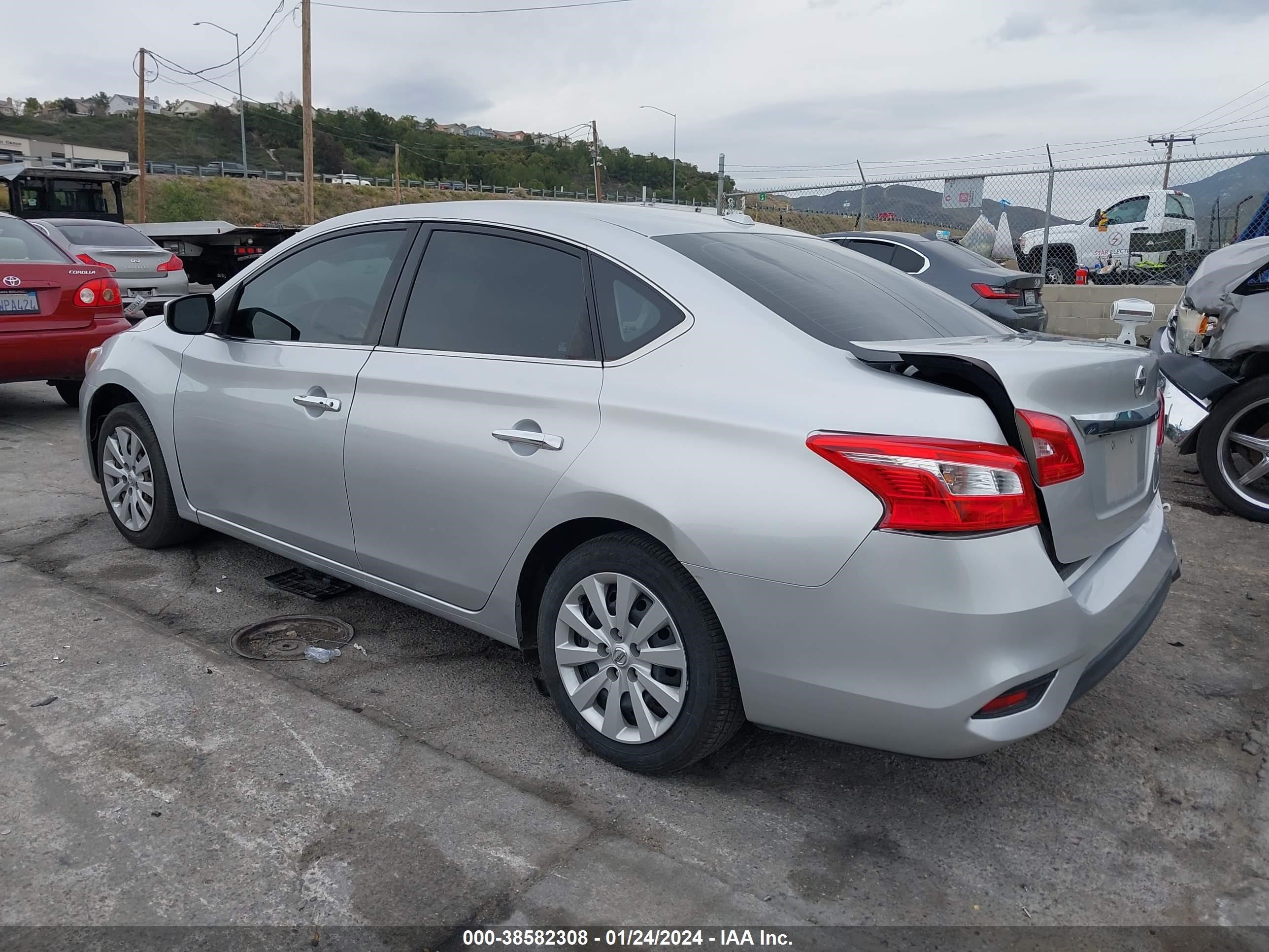 Photo 2 VIN: 3N1AB7AP4HY349346 - NISSAN SENTRA 