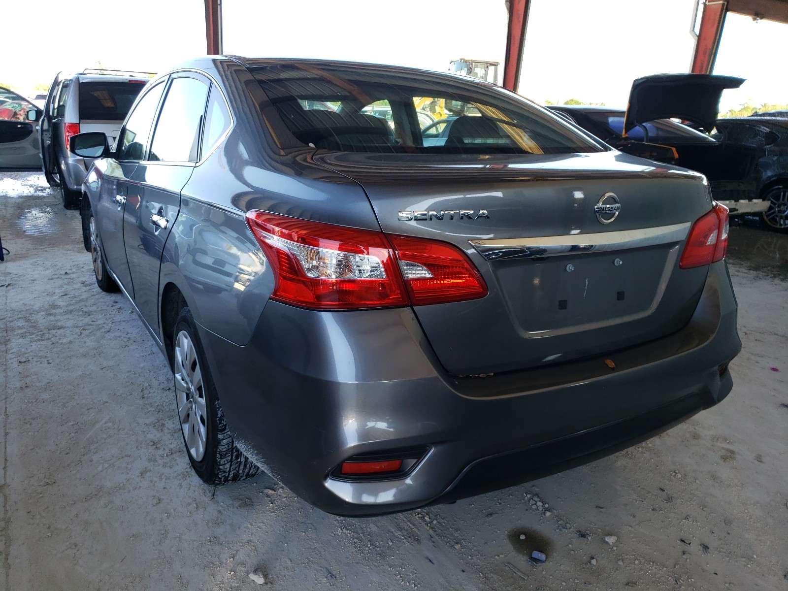 Photo 2 VIN: 3N1AB7AP4JY223851 - NISSAN SENTRA S 