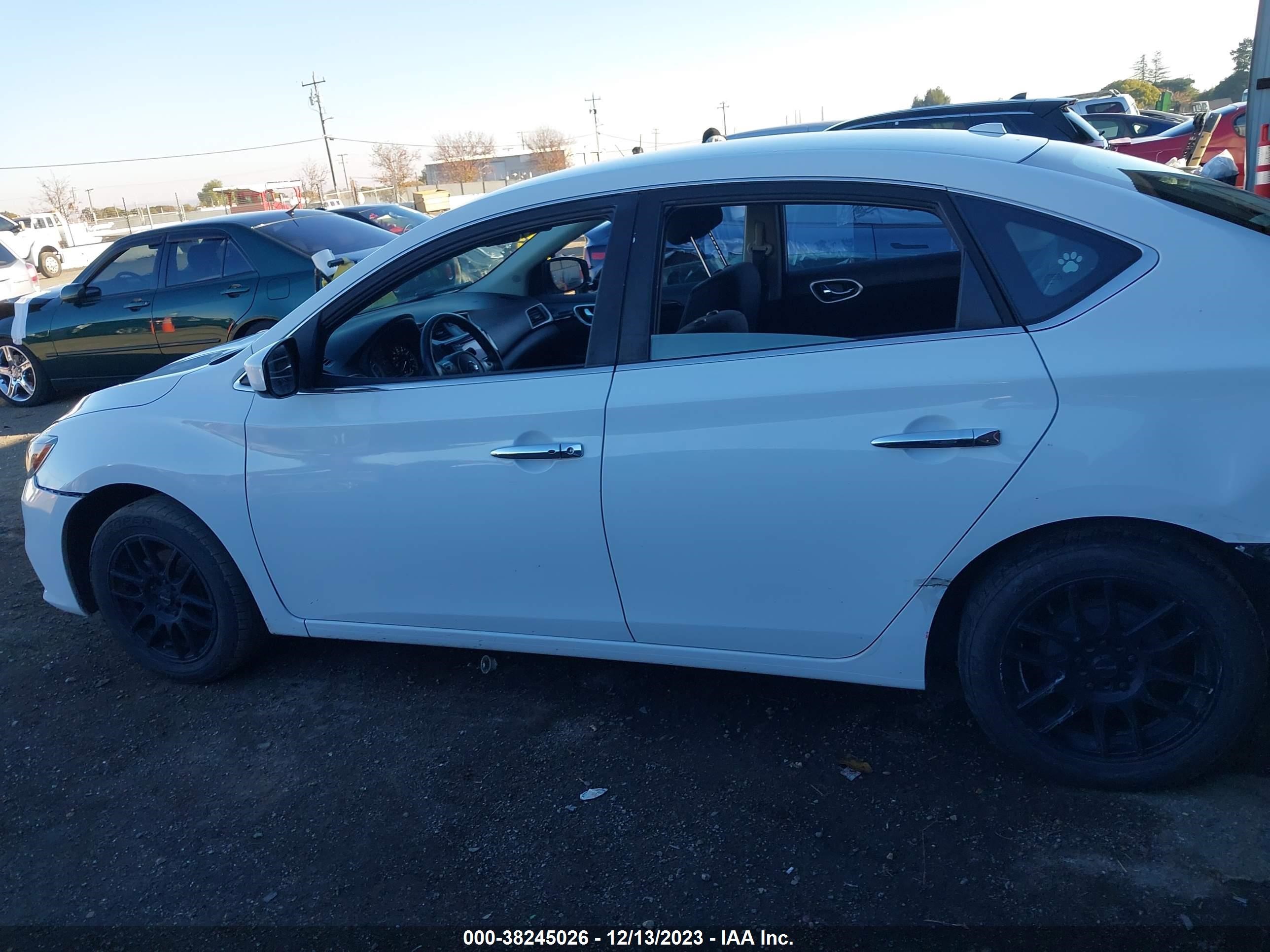 Photo 14 VIN: 3N1AB7AP4JY240567 - NISSAN SENTRA 