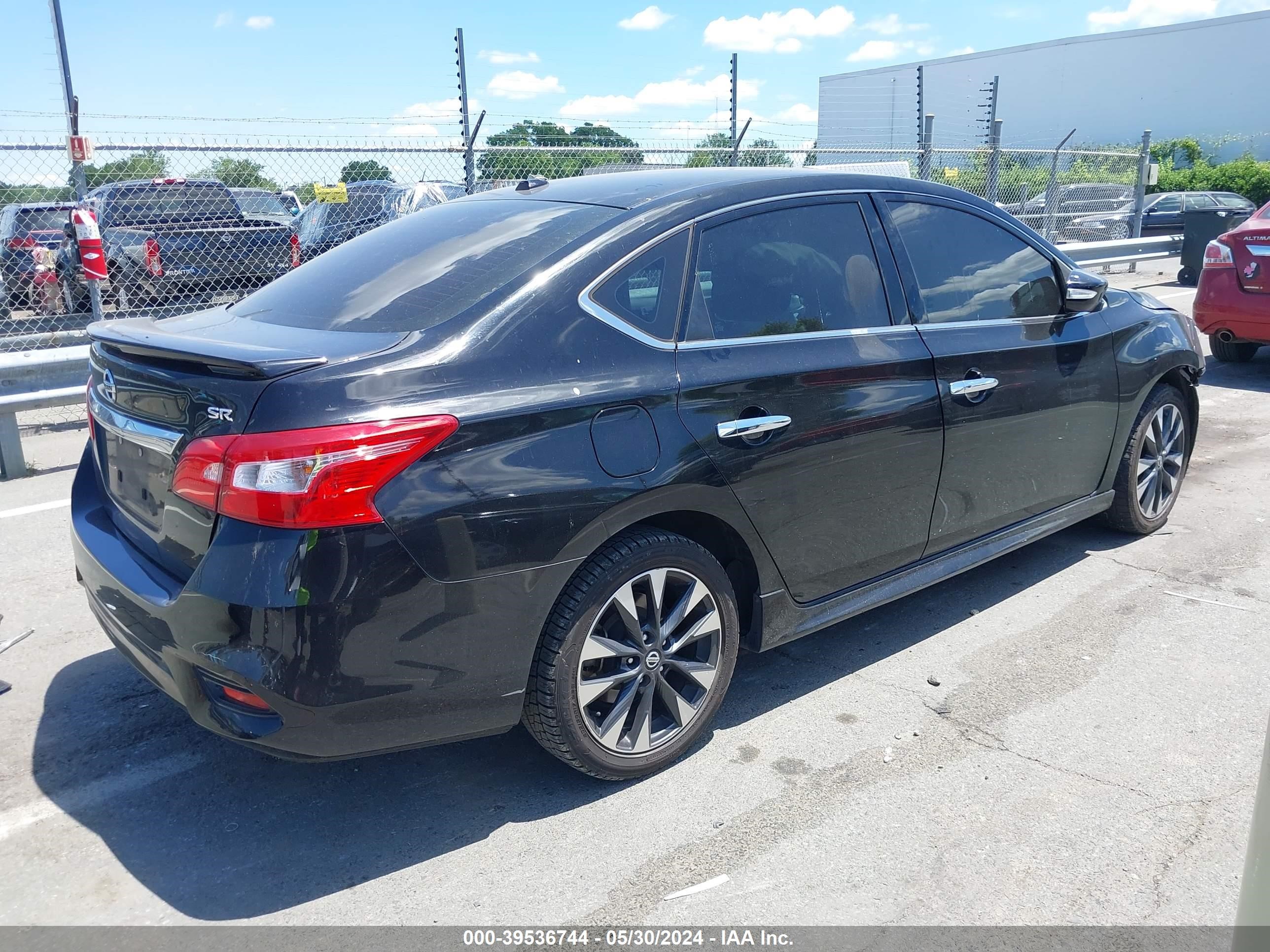 Photo 3 VIN: 3N1AB7AP4JY336070 - NISSAN SENTRA 