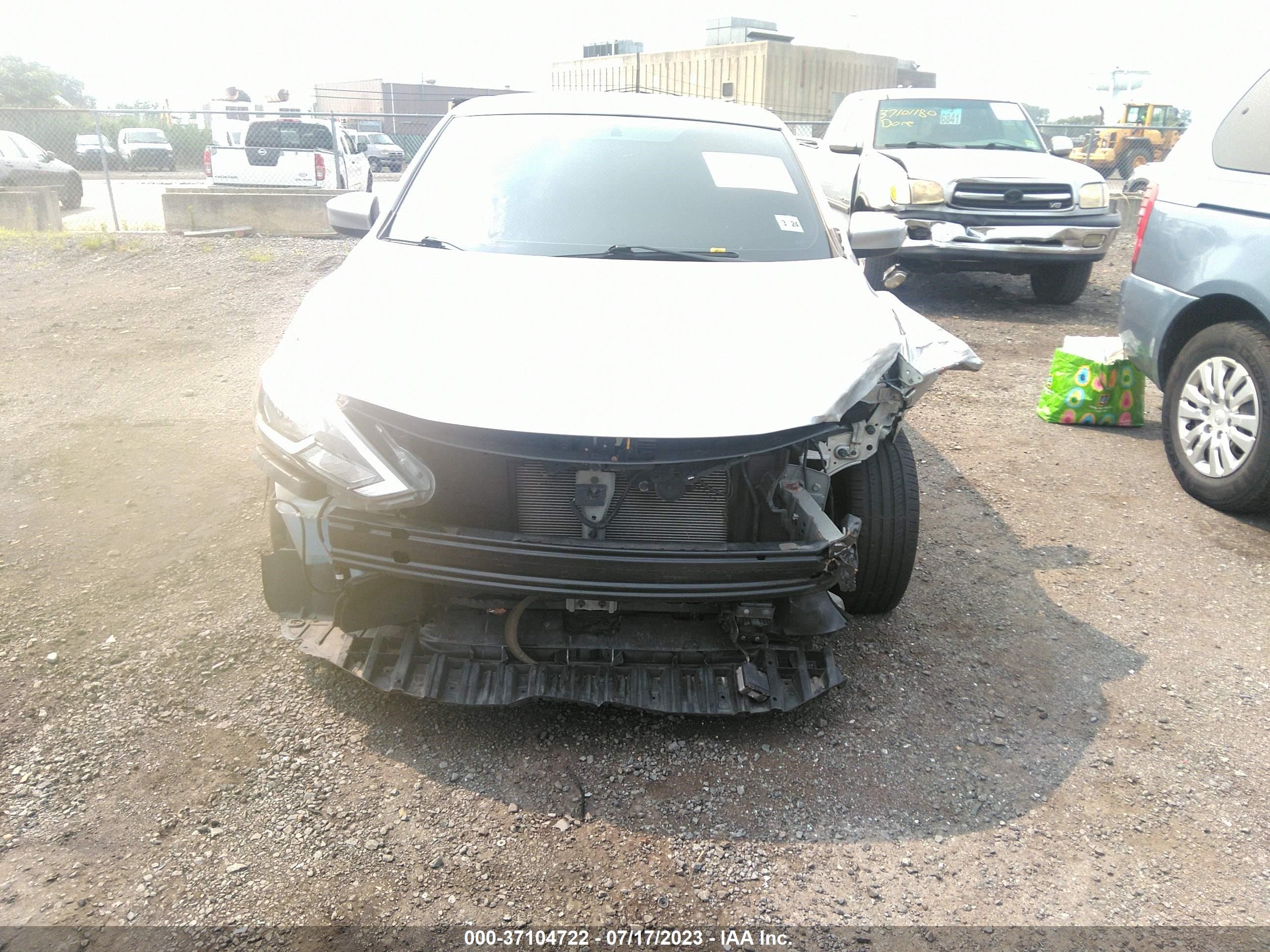 Photo 11 VIN: 3N1AB7AP4KY237850 - NISSAN SENTRA 