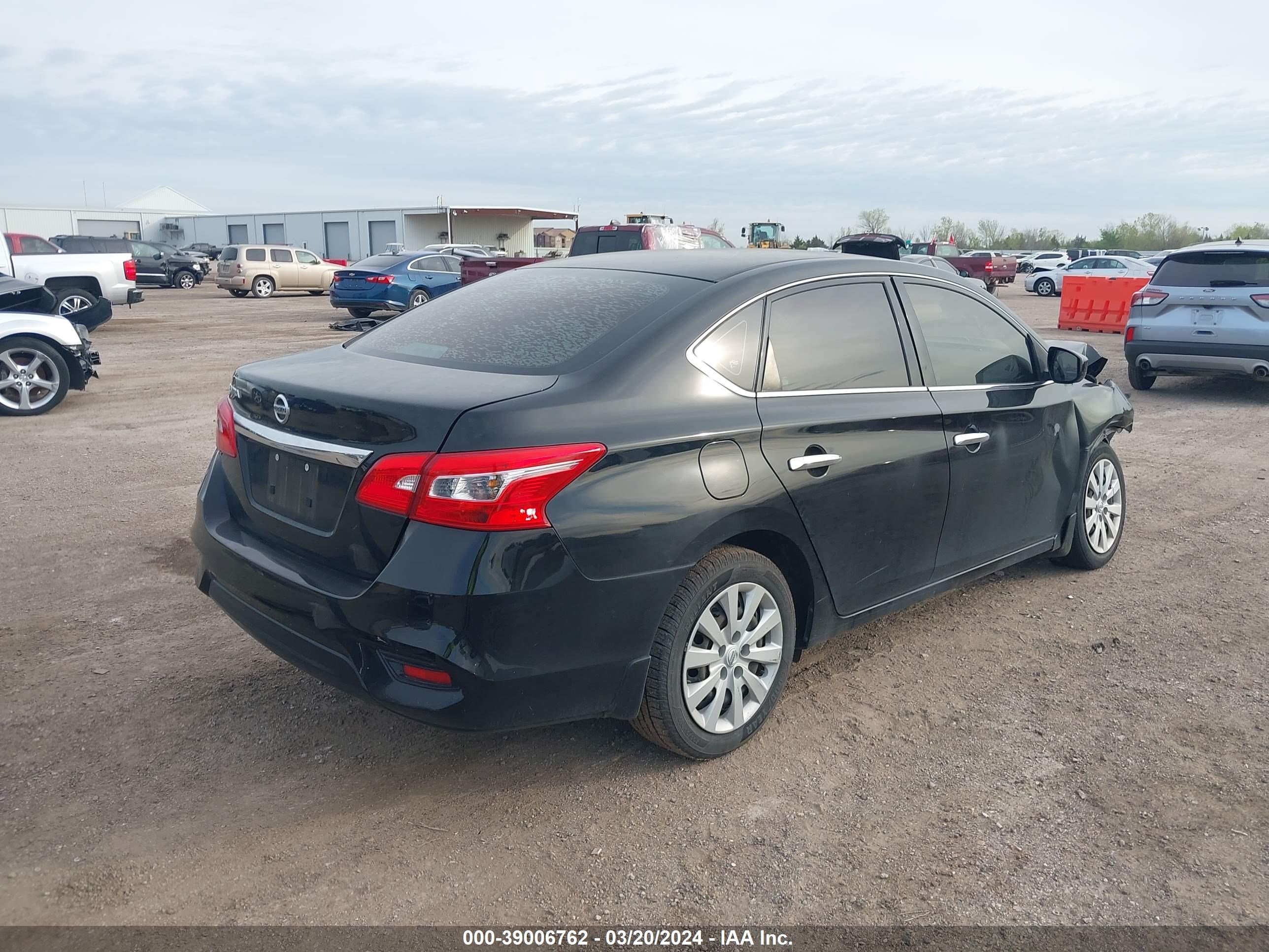 Photo 3 VIN: 3N1AB7AP4KY253420 - NISSAN SENTRA 