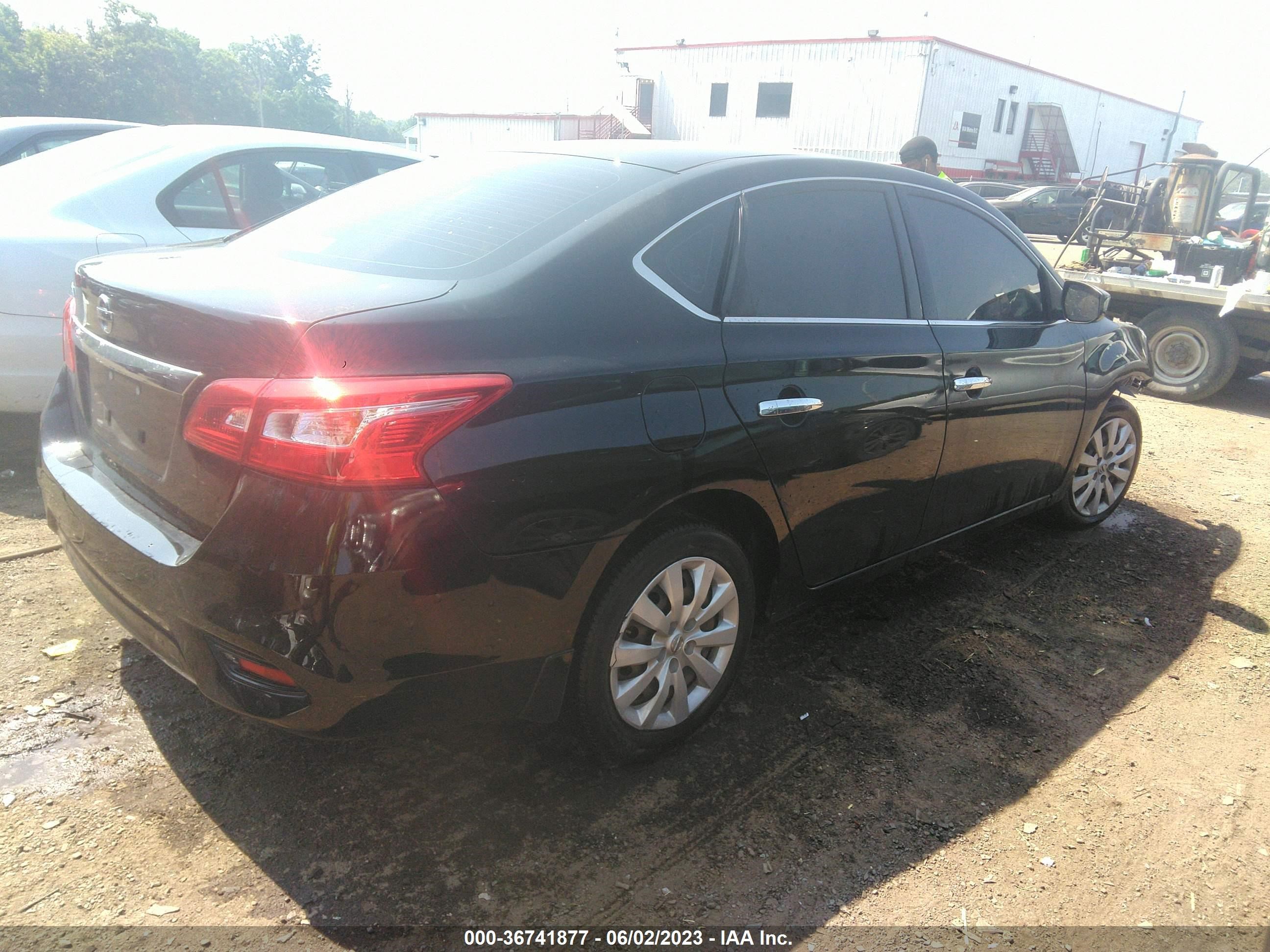 Photo 3 VIN: 3N1AB7AP4KY272176 - NISSAN SENTRA 