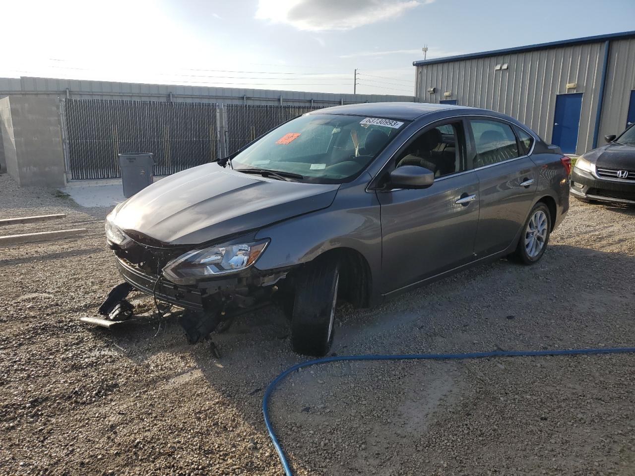 Photo 0 VIN: 3N1AB7AP4KY283582 - NISSAN SENTRA 