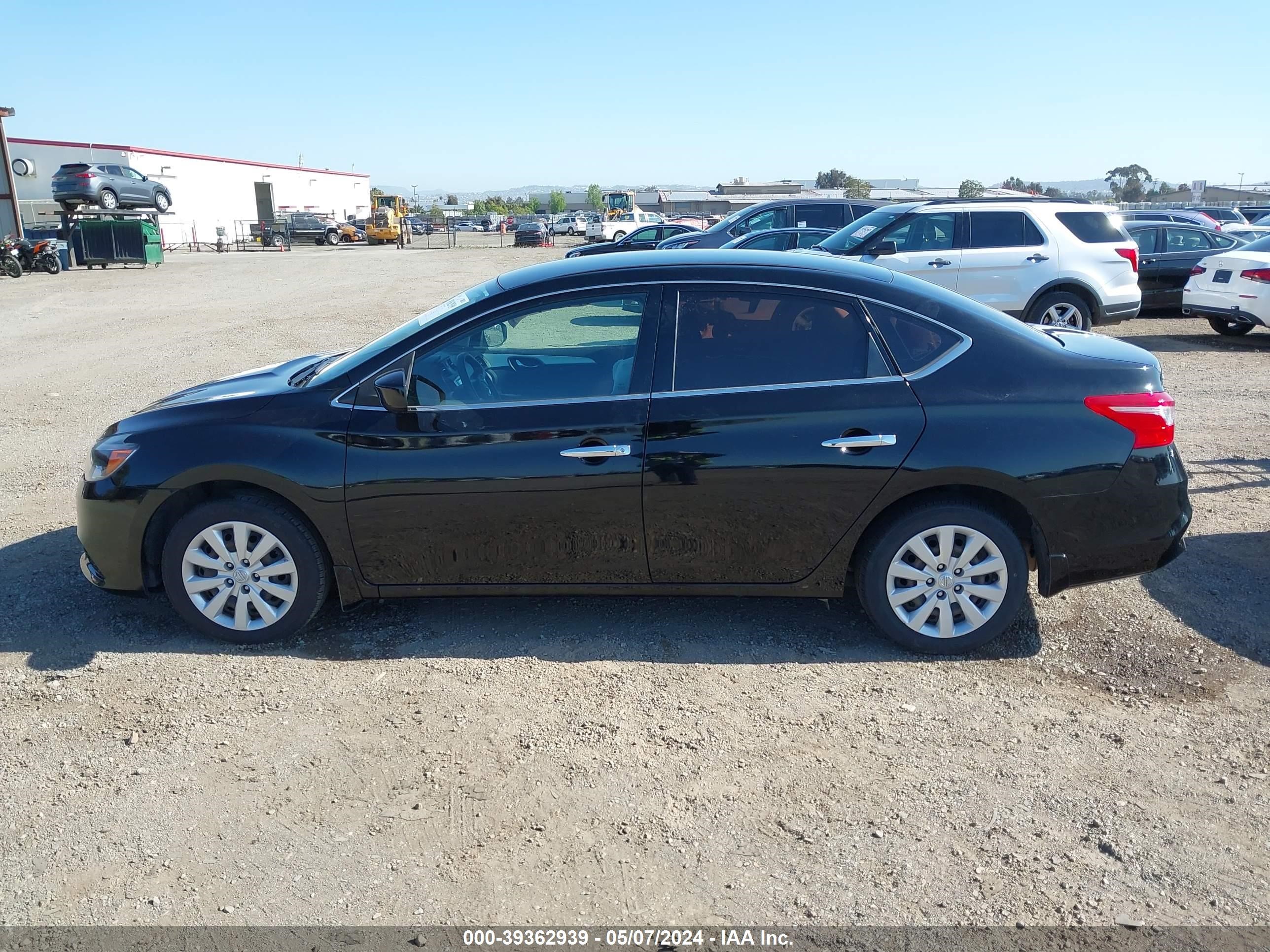 Photo 13 VIN: 3N1AB7AP4KY324776 - NISSAN SENTRA 