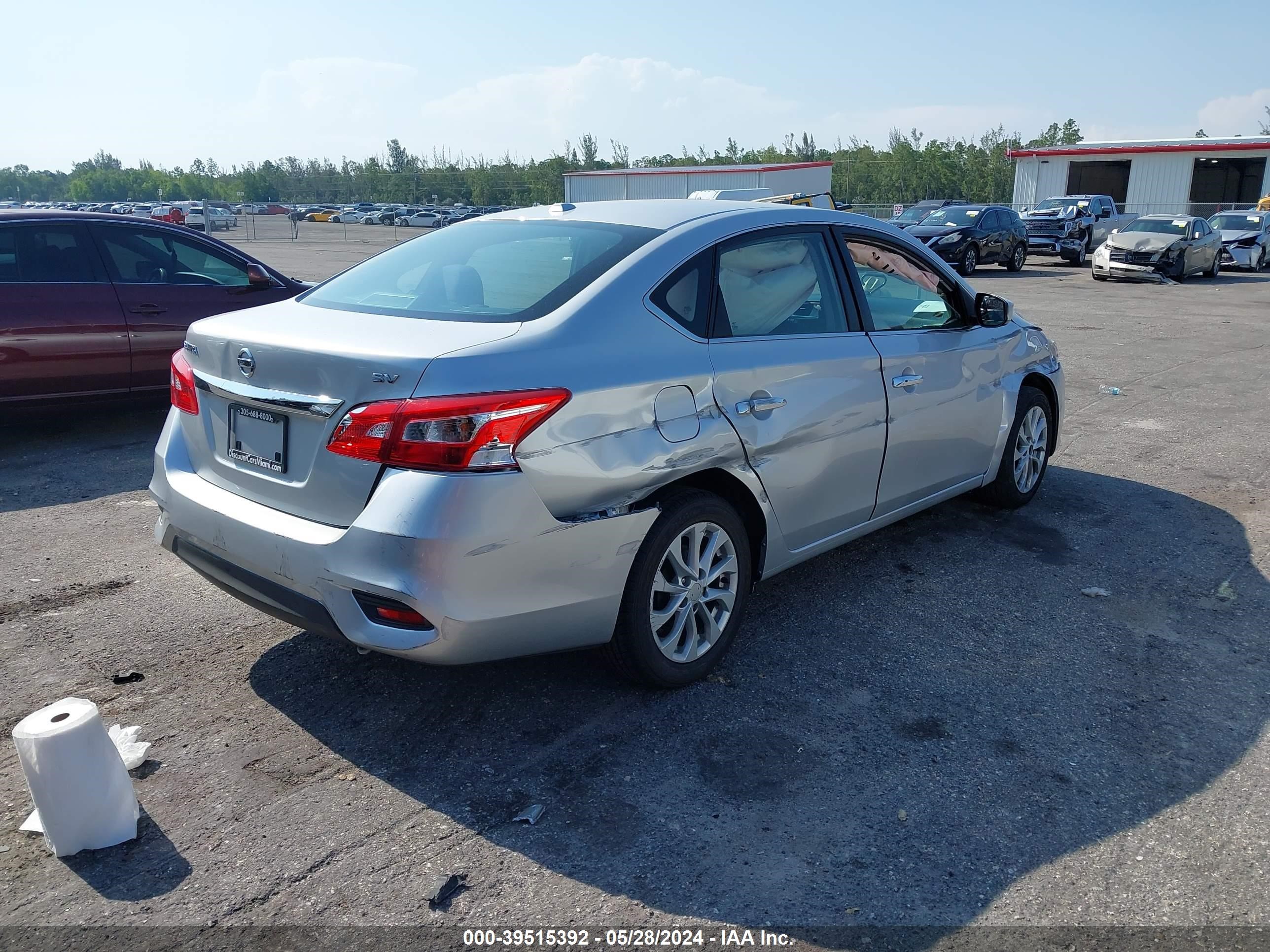 Photo 3 VIN: 3N1AB7AP4KY324924 - NISSAN SENTRA 