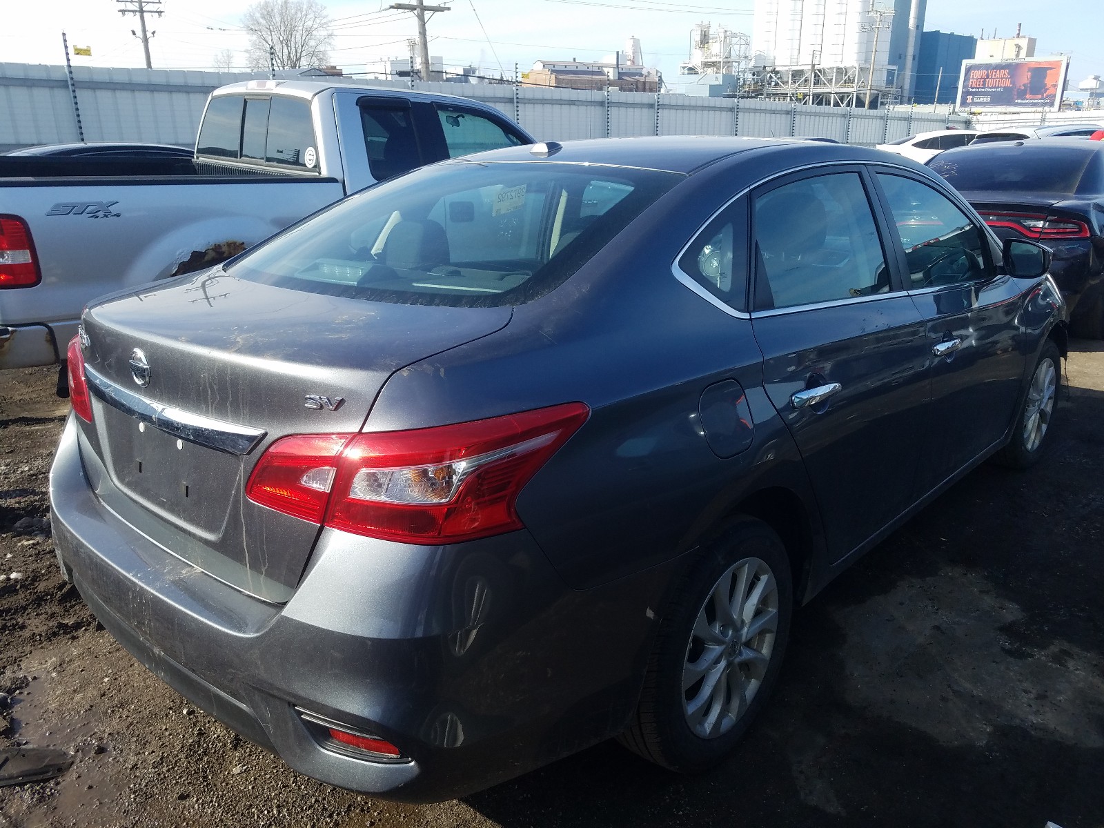 Photo 3 VIN: 3N1AB7AP4KY360192 - NISSAN SENTRA S 