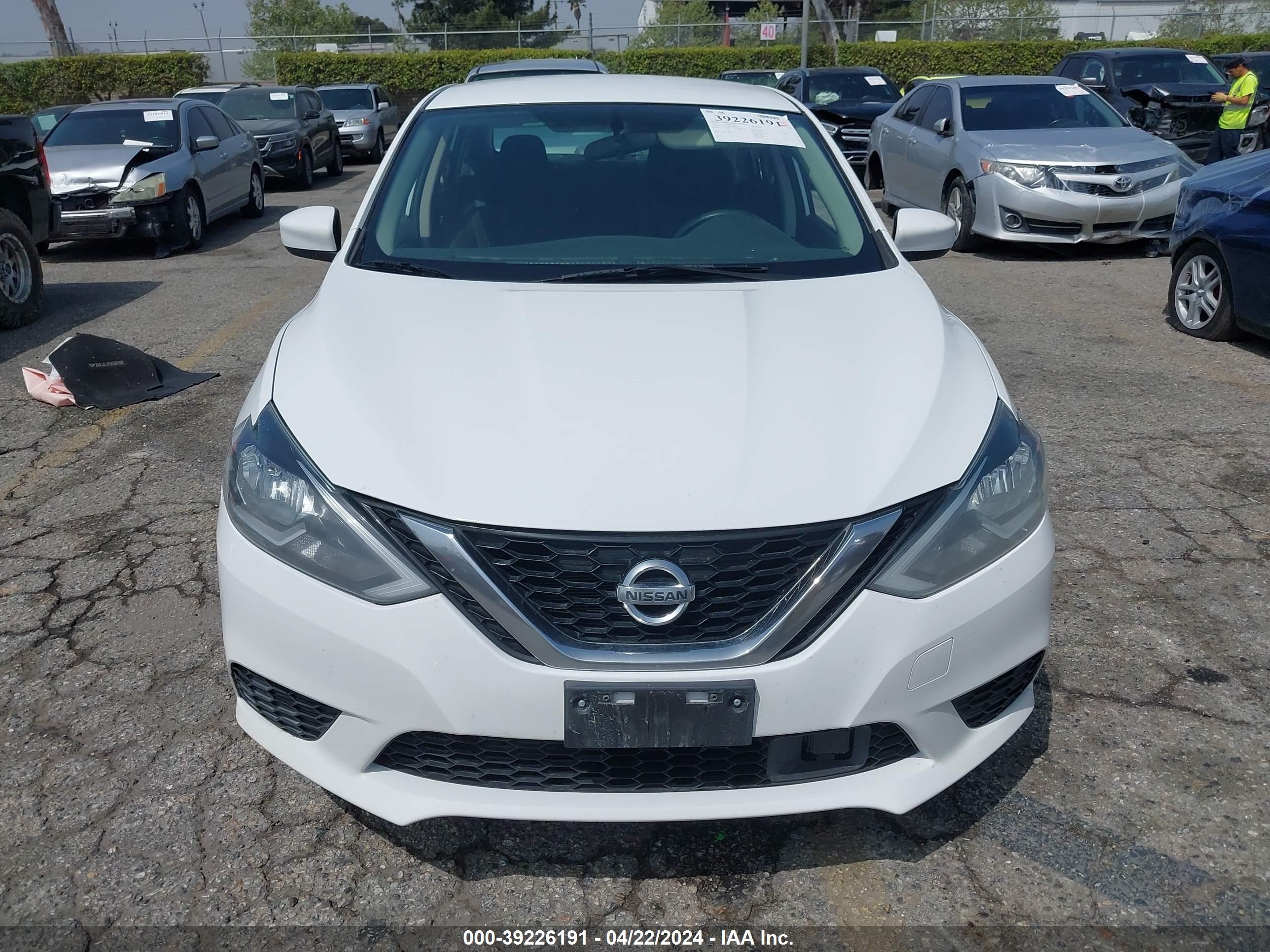 Photo 11 VIN: 3N1AB7AP4KY398554 - NISSAN SENTRA 