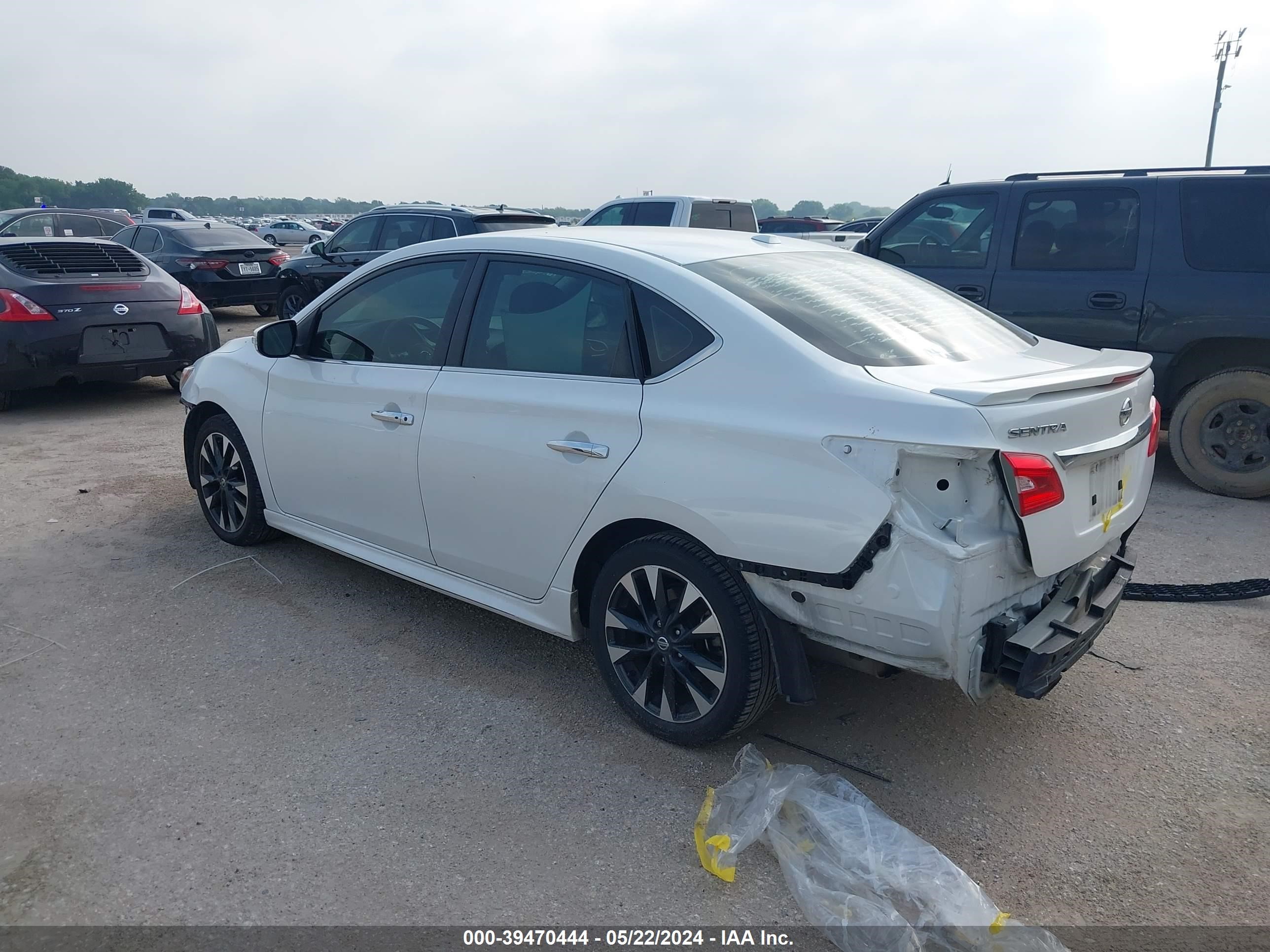 Photo 2 VIN: 3N1AB7AP4KY446358 - NISSAN SENTRA 