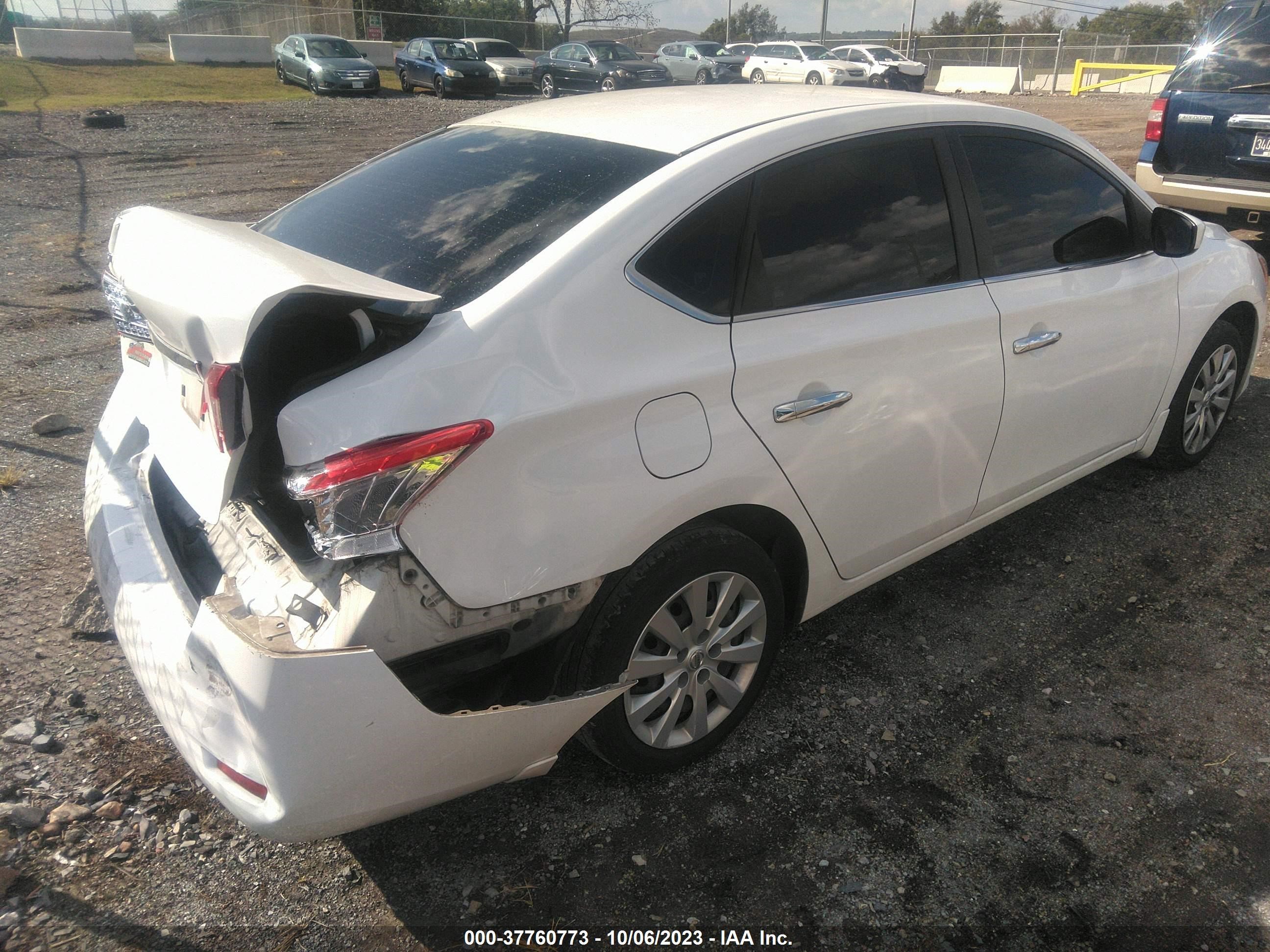 Photo 3 VIN: 3N1AB7AP5FY269535 - NISSAN SENTRA 