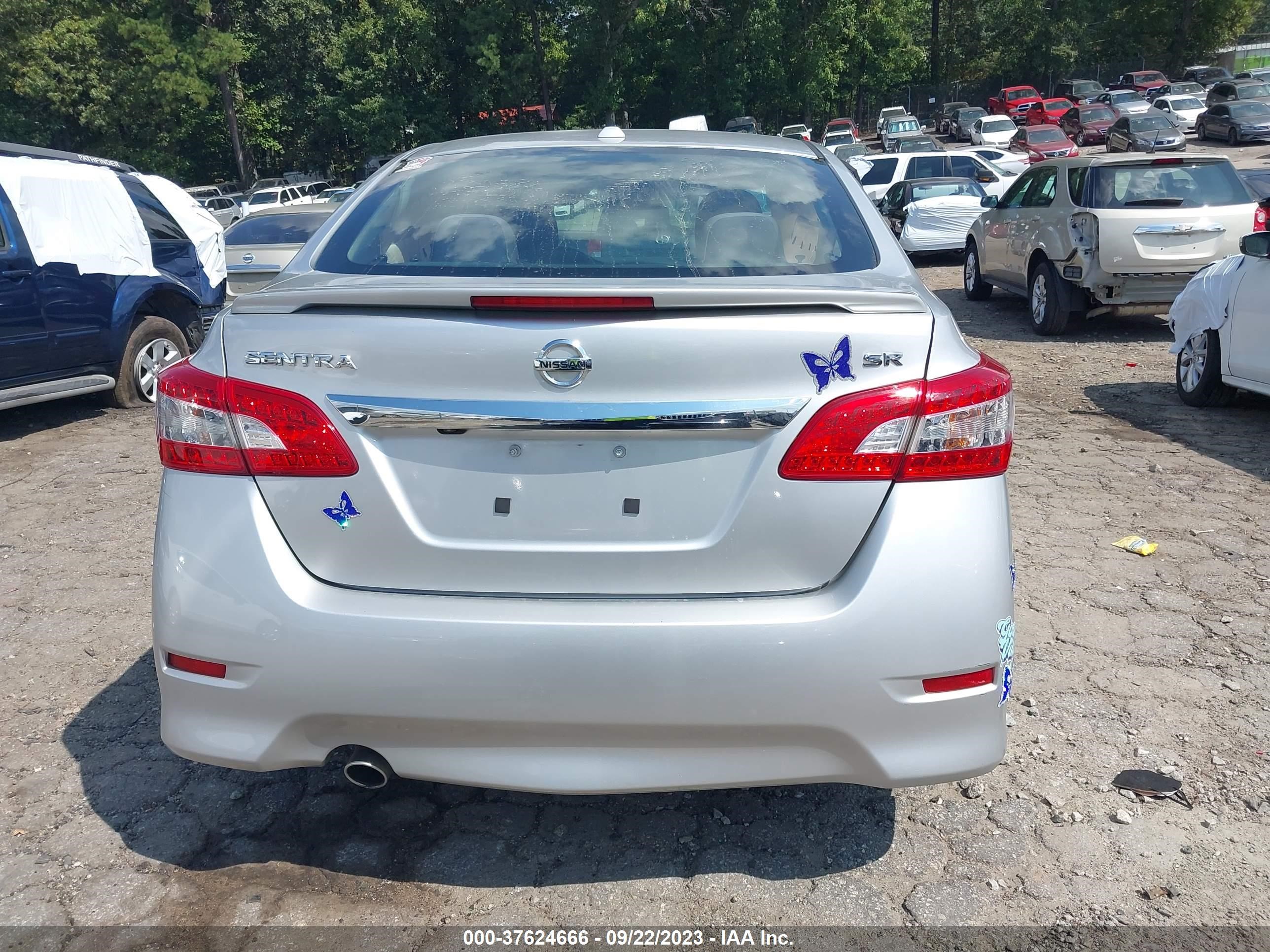 Photo 15 VIN: 3N1AB7AP5FY279627 - NISSAN SENTRA 