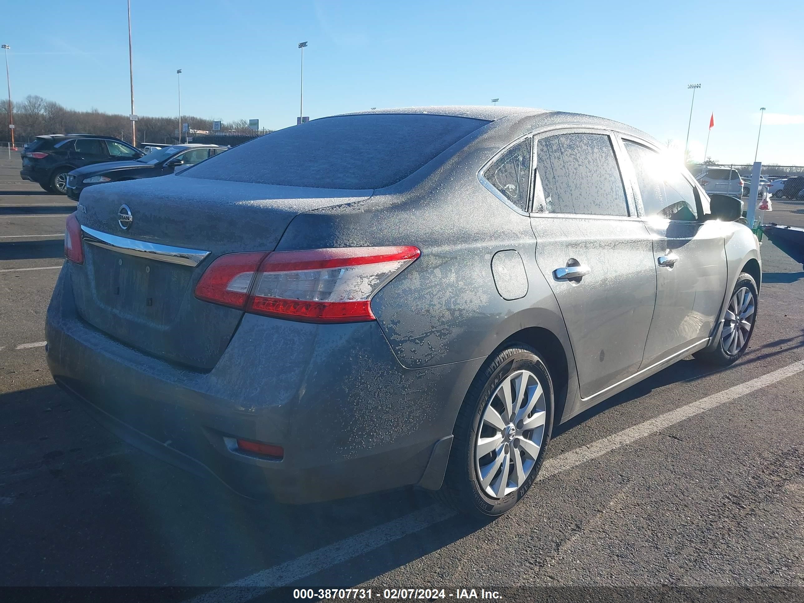 Photo 3 VIN: 3N1AB7AP5FY319446 - NISSAN SENTRA 