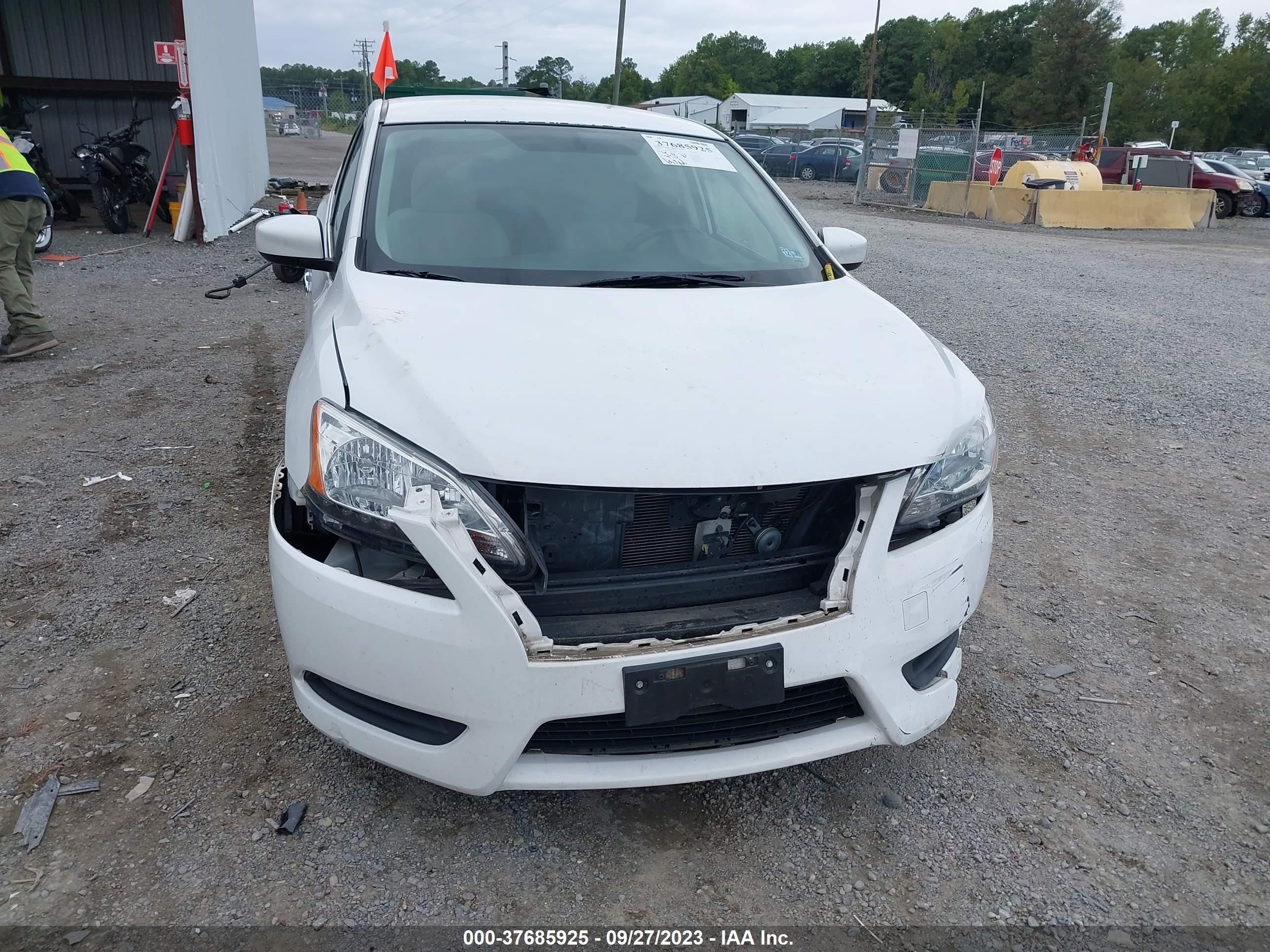 Photo 11 VIN: 3N1AB7AP5FY376472 - NISSAN SENTRA 