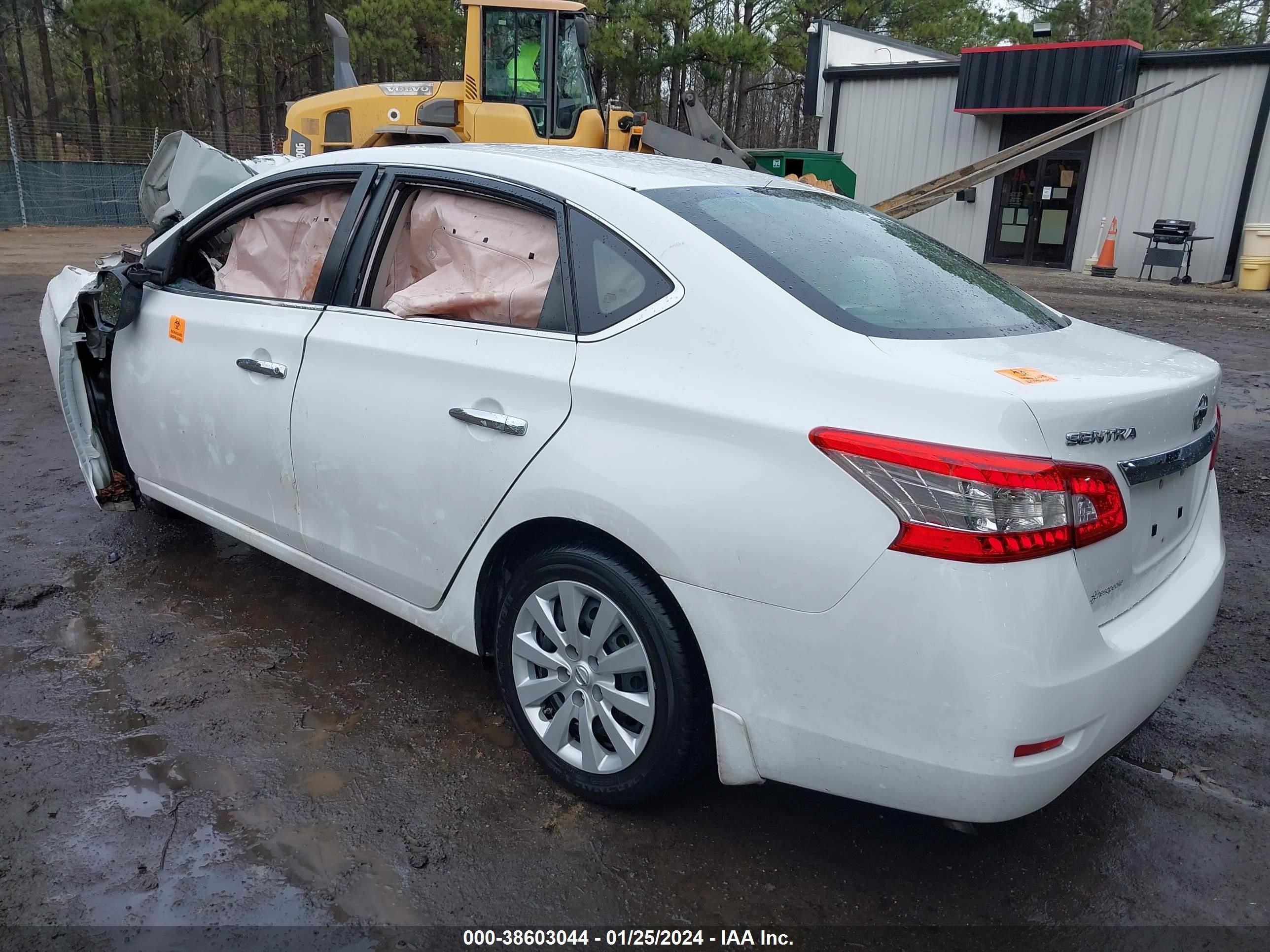 Photo 2 VIN: 3N1AB7AP5FY379906 - NISSAN SENTRA 