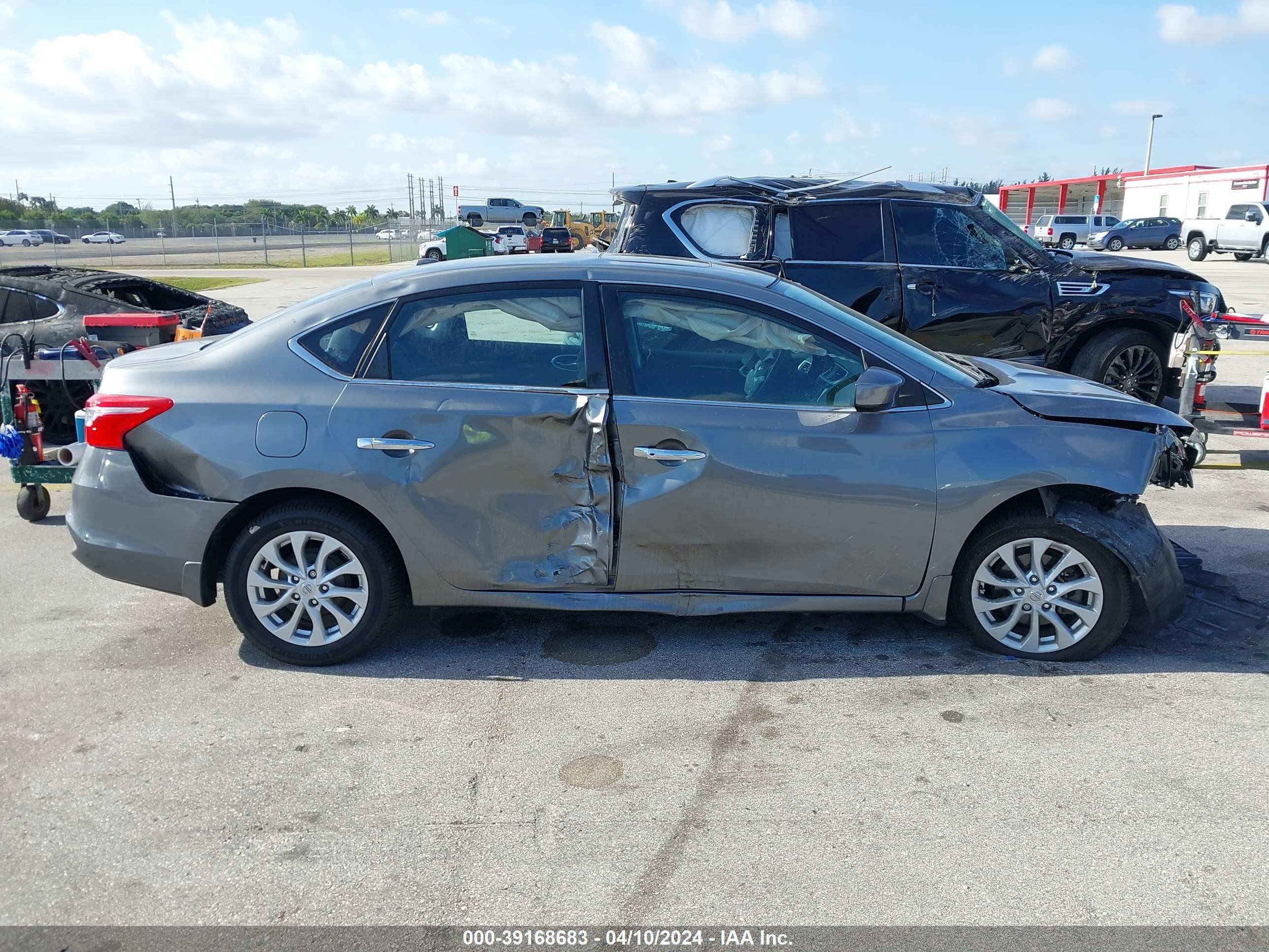 Photo 12 VIN: 3N1AB7AP5HY273698 - NISSAN SENTRA 