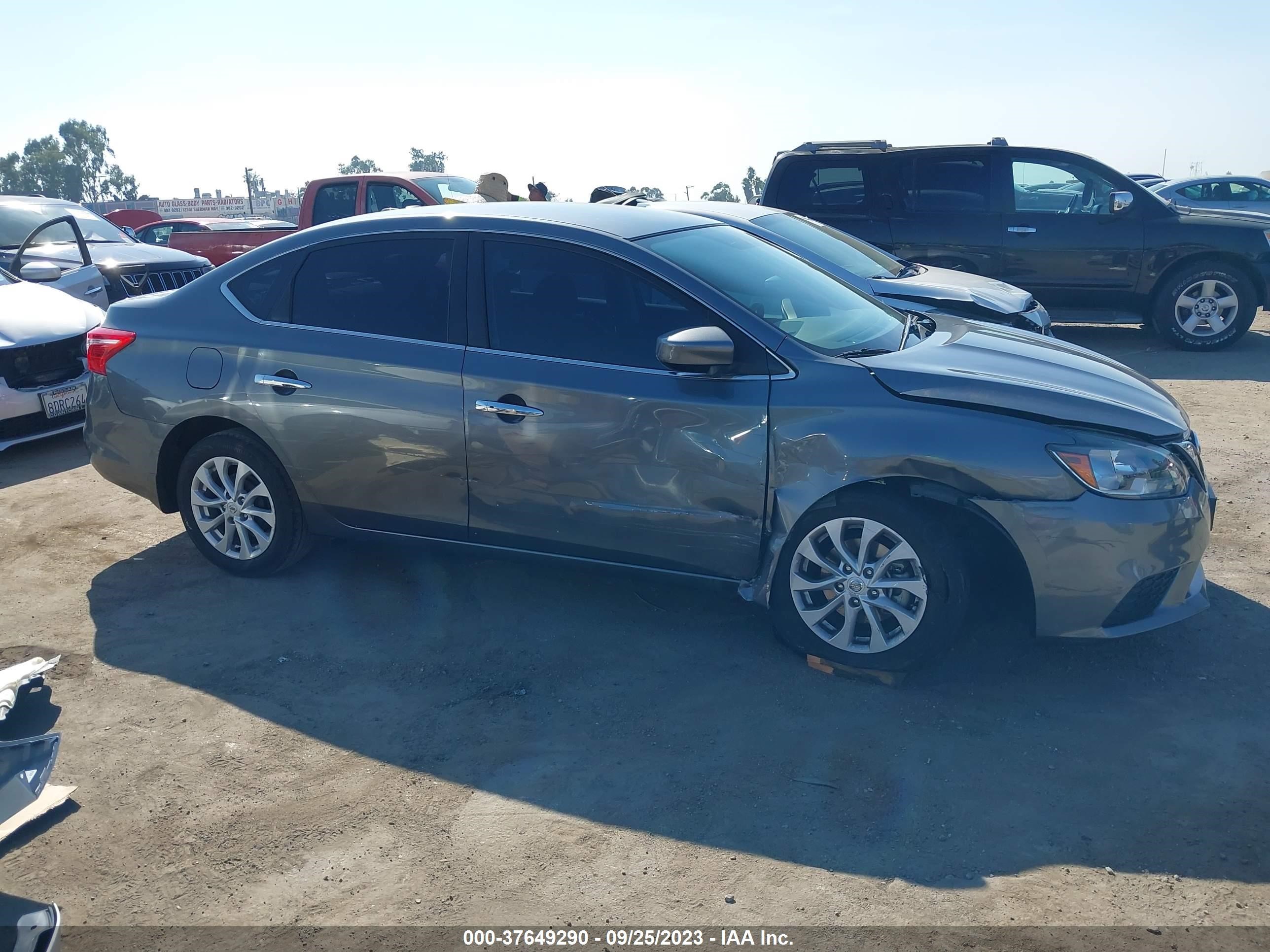 Photo 12 VIN: 3N1AB7AP5JL625486 - NISSAN SENTRA 