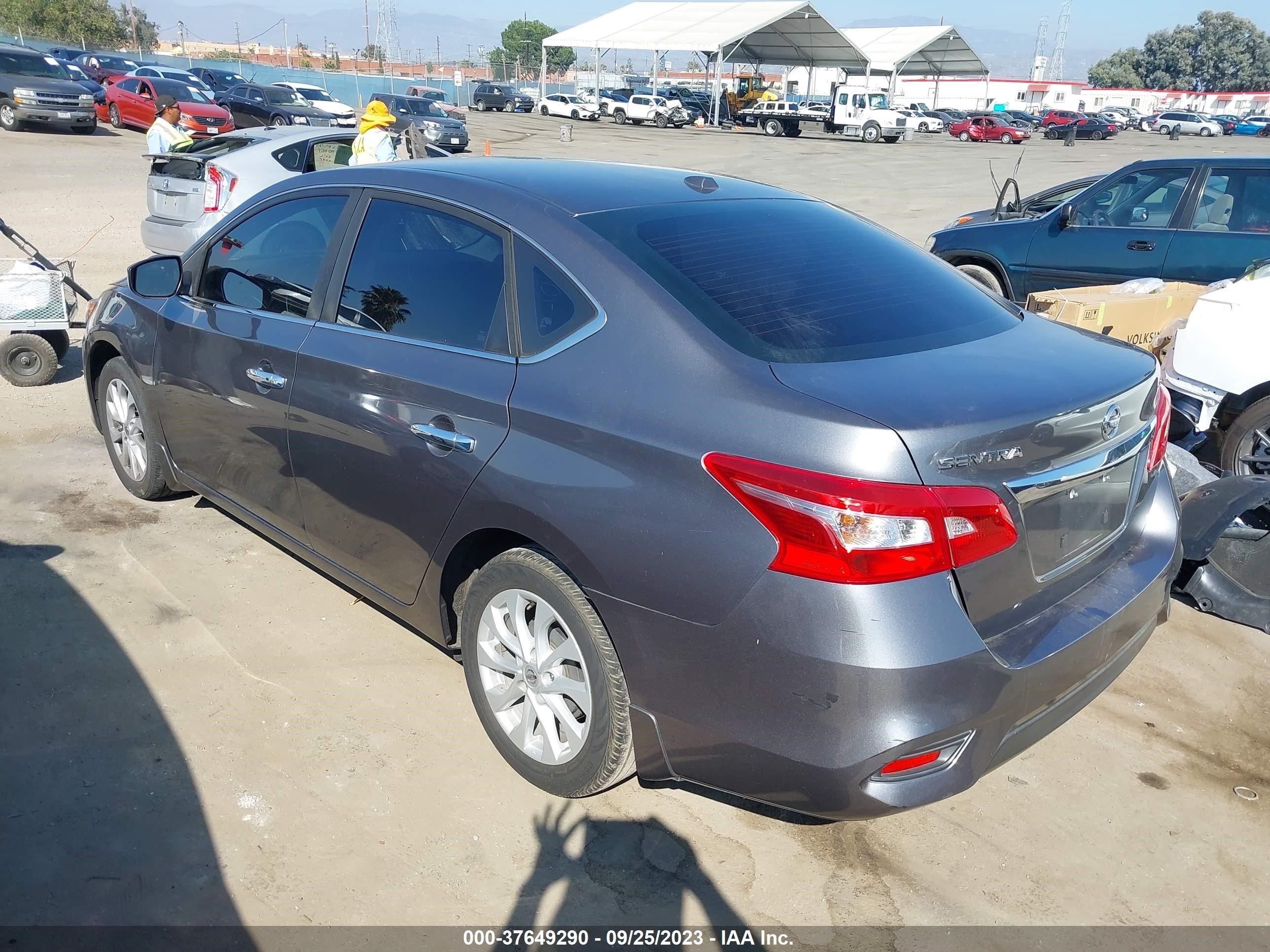 Photo 2 VIN: 3N1AB7AP5JL625486 - NISSAN SENTRA 