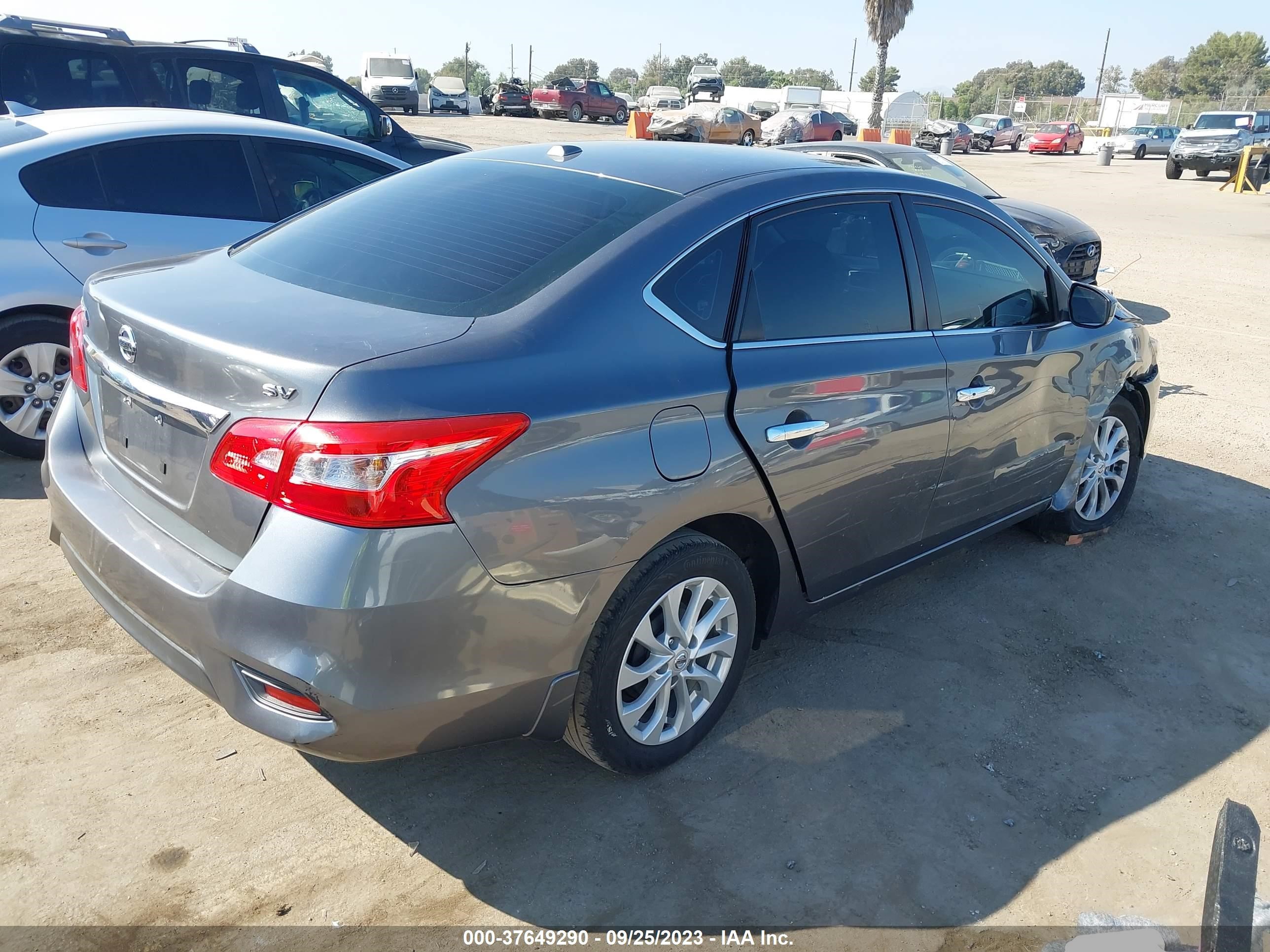 Photo 3 VIN: 3N1AB7AP5JL625486 - NISSAN SENTRA 