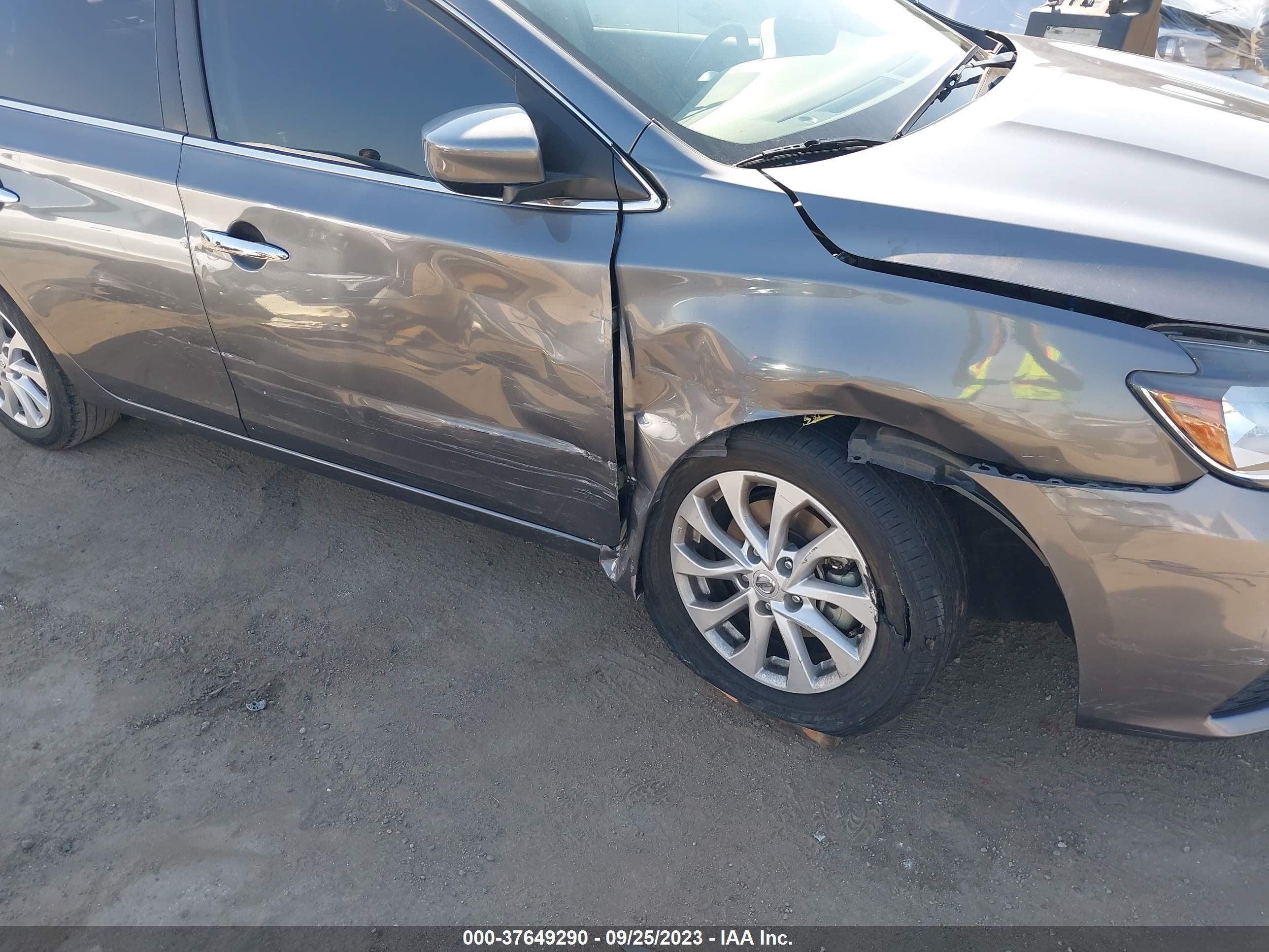 Photo 5 VIN: 3N1AB7AP5JL625486 - NISSAN SENTRA 