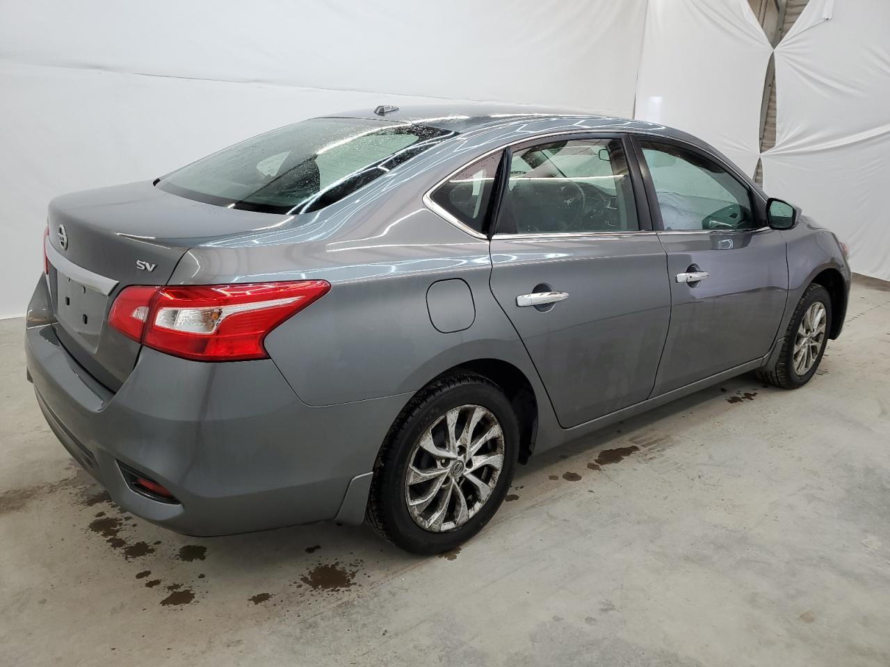 Photo 2 VIN: 3N1AB7AP5JY228282 - NISSAN SENTRA 