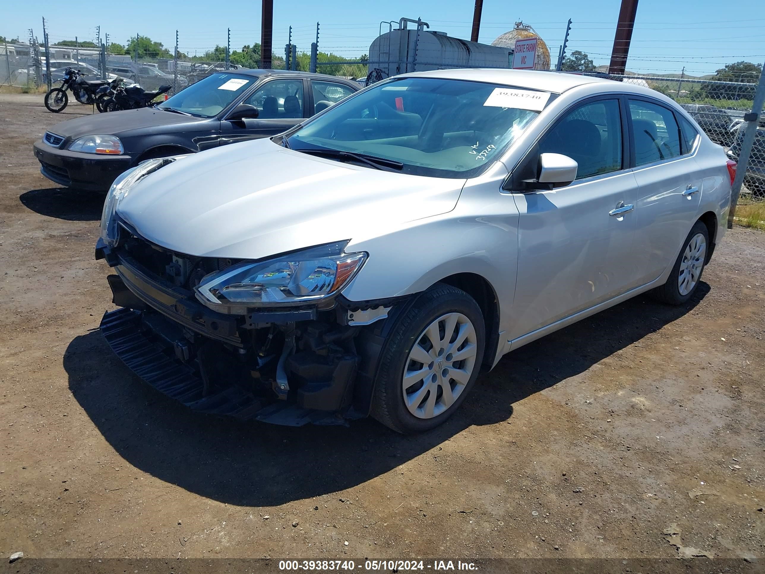 Photo 1 VIN: 3N1AB7AP5JY233269 - NISSAN SENTRA 