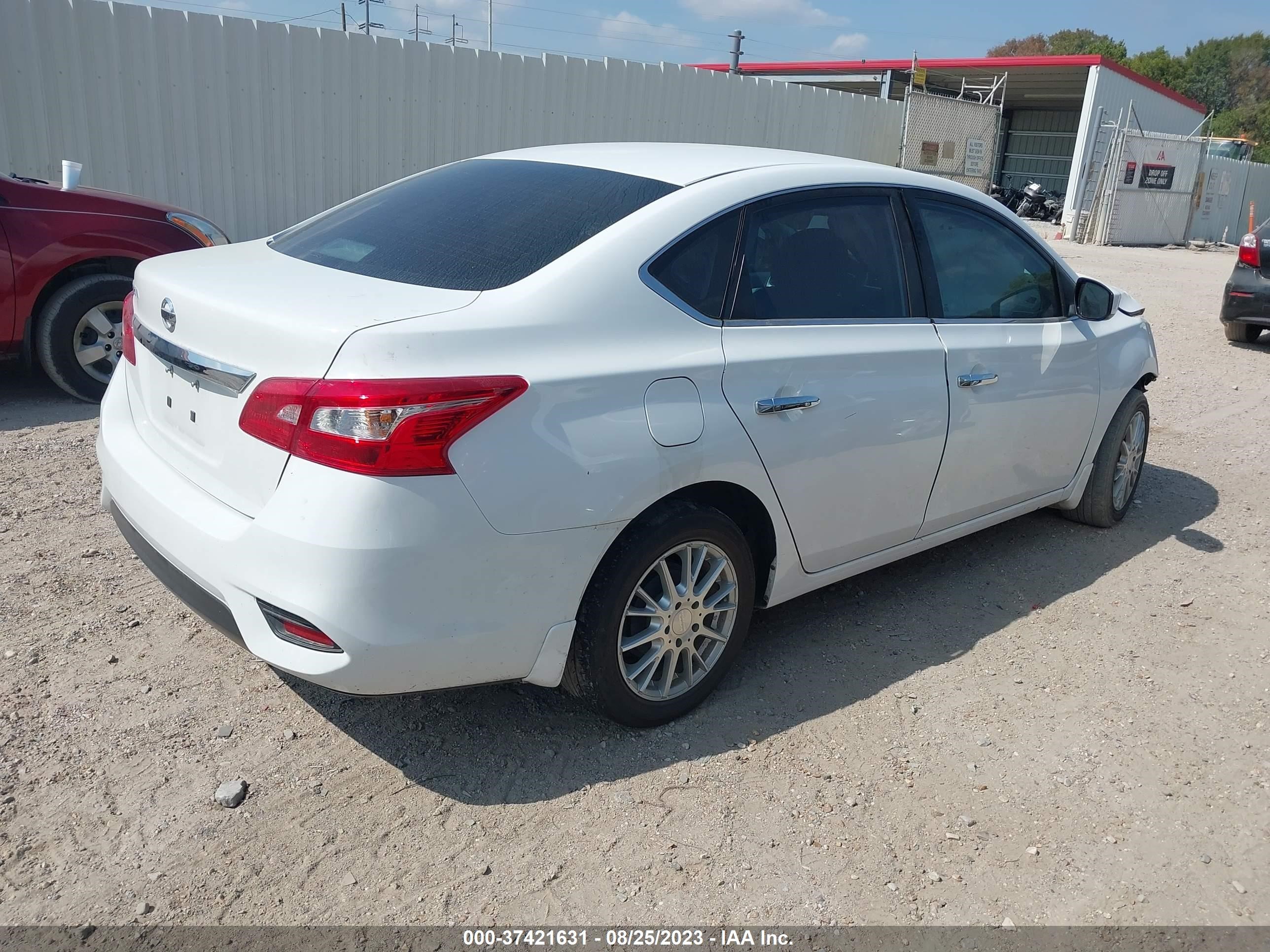 Photo 3 VIN: 3N1AB7AP5JY235779 - NISSAN SENTRA 