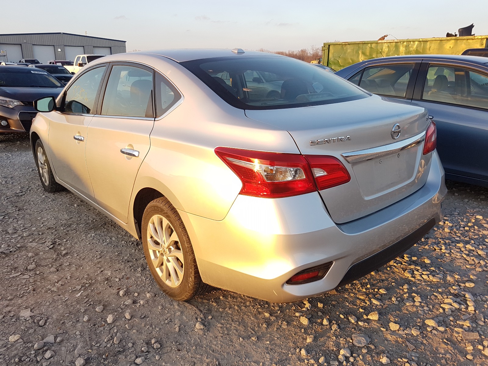 Photo 2 VIN: 3N1AB7AP5JY240044 - NISSAN SENTRA S 