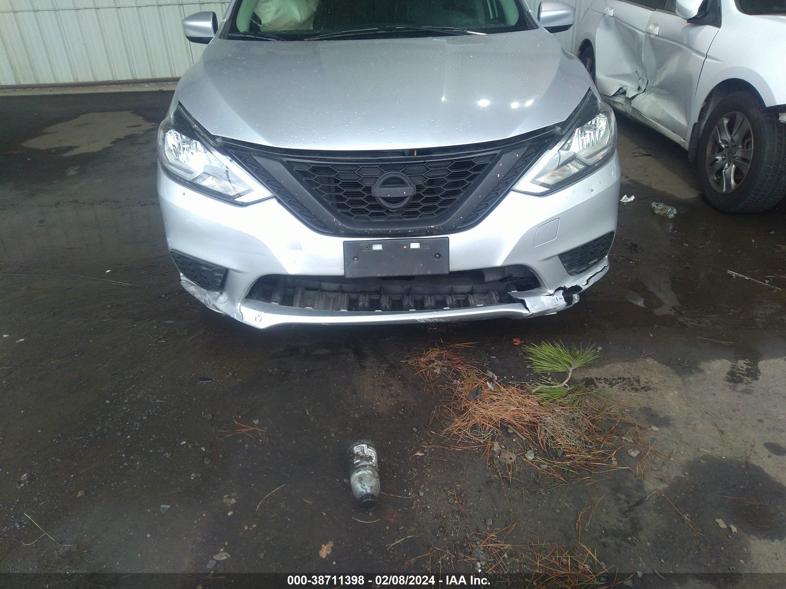 Photo 5 VIN: 3N1AB7AP5JY262111 - NISSAN SENTRA 